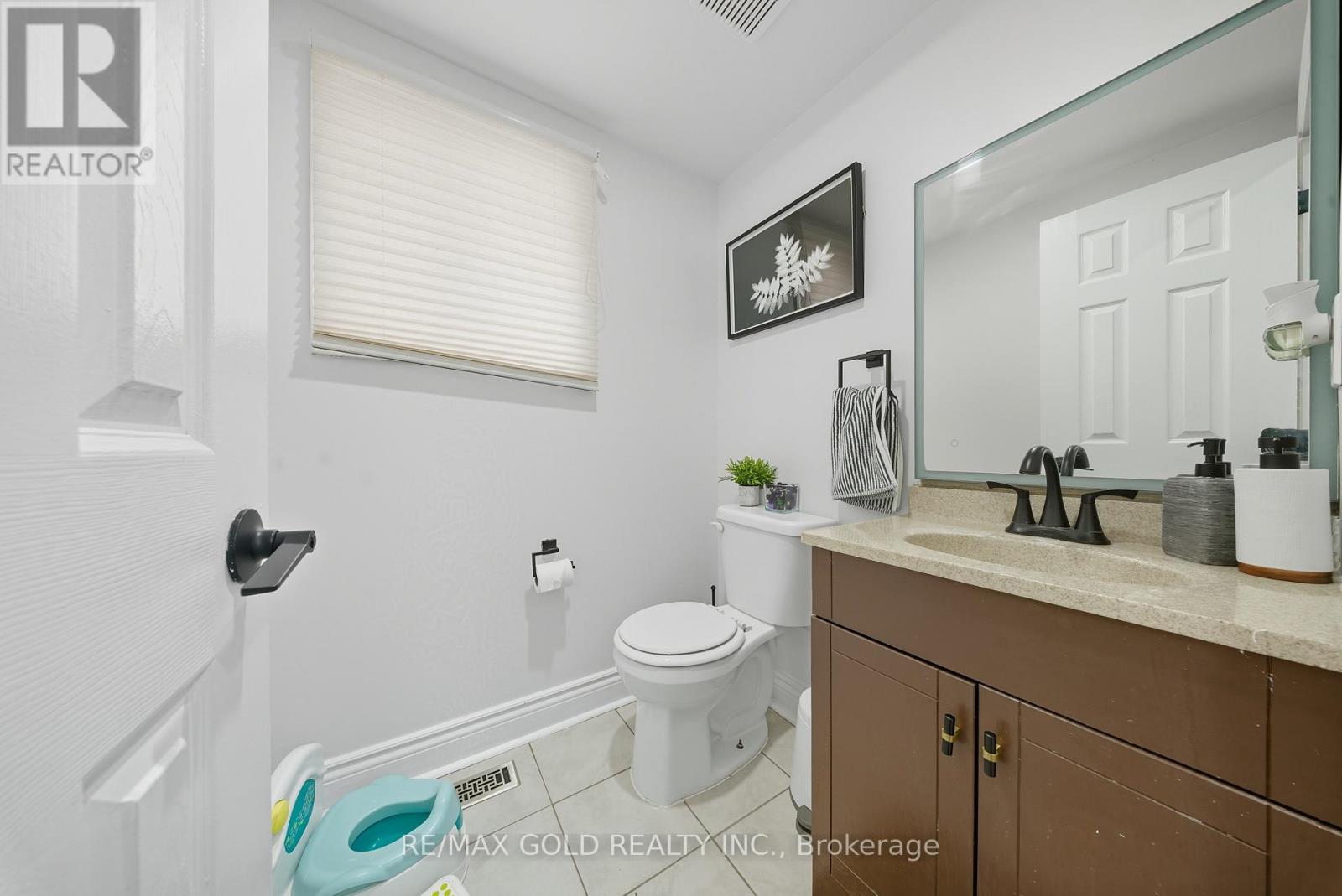 11 Flatlands Way, Brampton, Ontario  L6R 2B5 - Photo 24 - W12421393