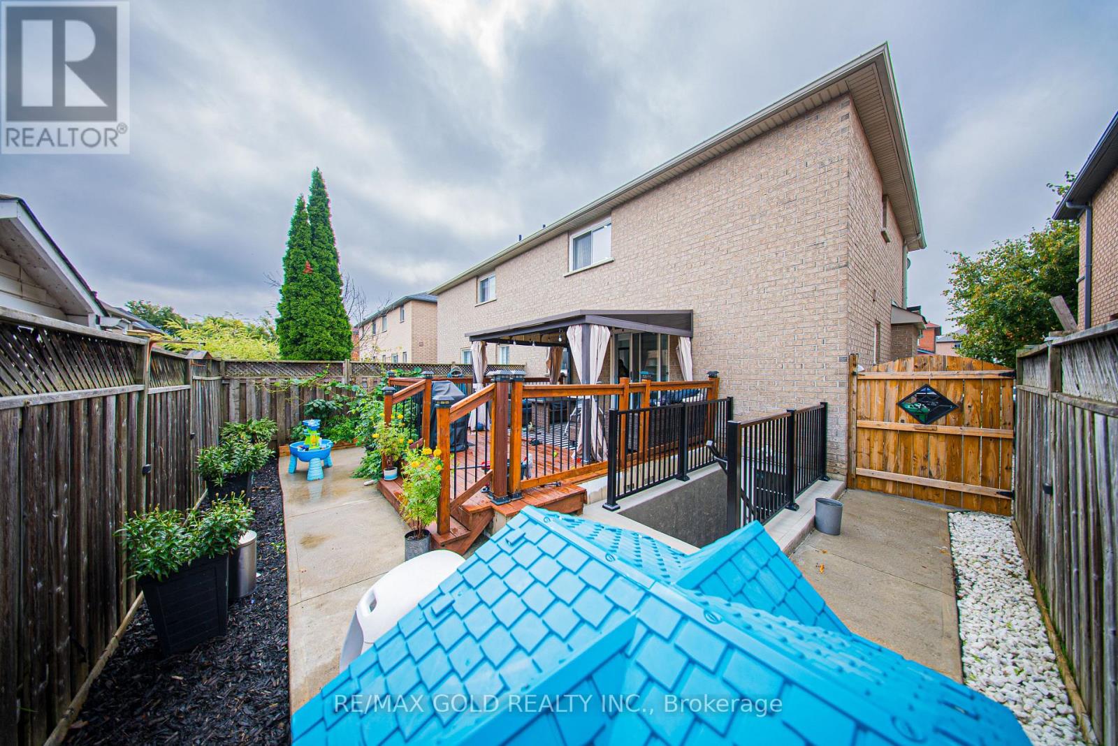11 Flatlands Way, Brampton, Ontario  L6R 2B5 - Photo 32 - W12421393