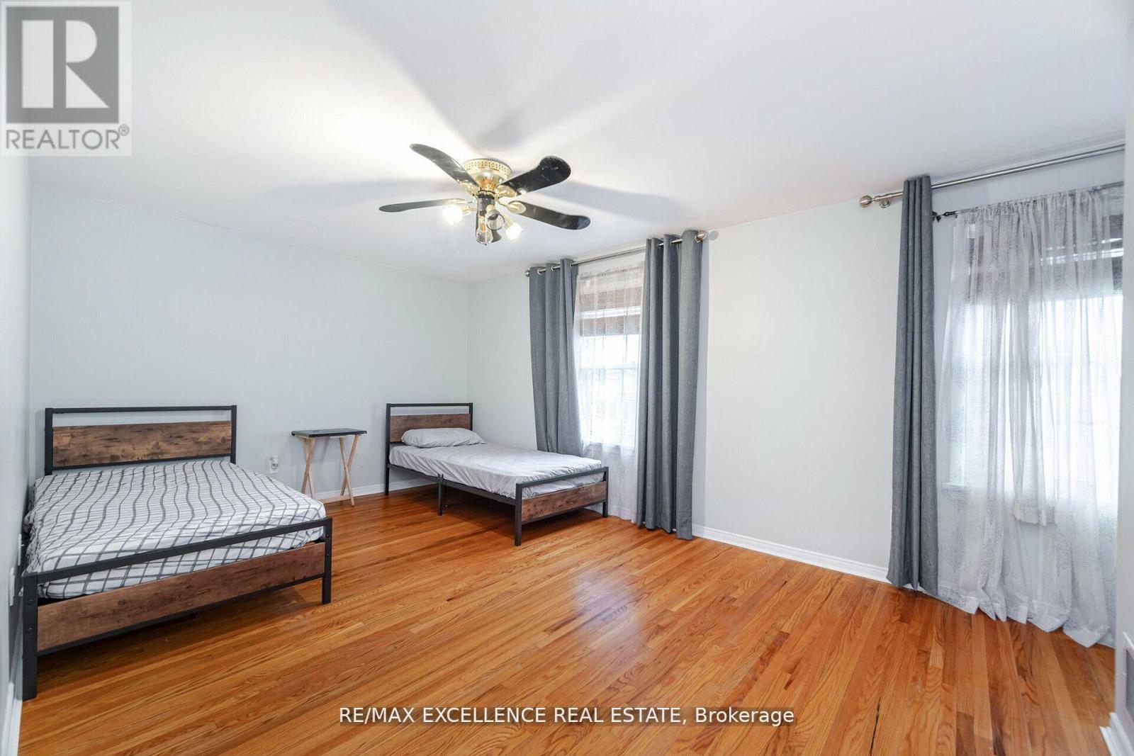 11 Crawley Drive, Brampton (Avondale), Ontario  L6T 2R6 - Photo 19 - W12422184