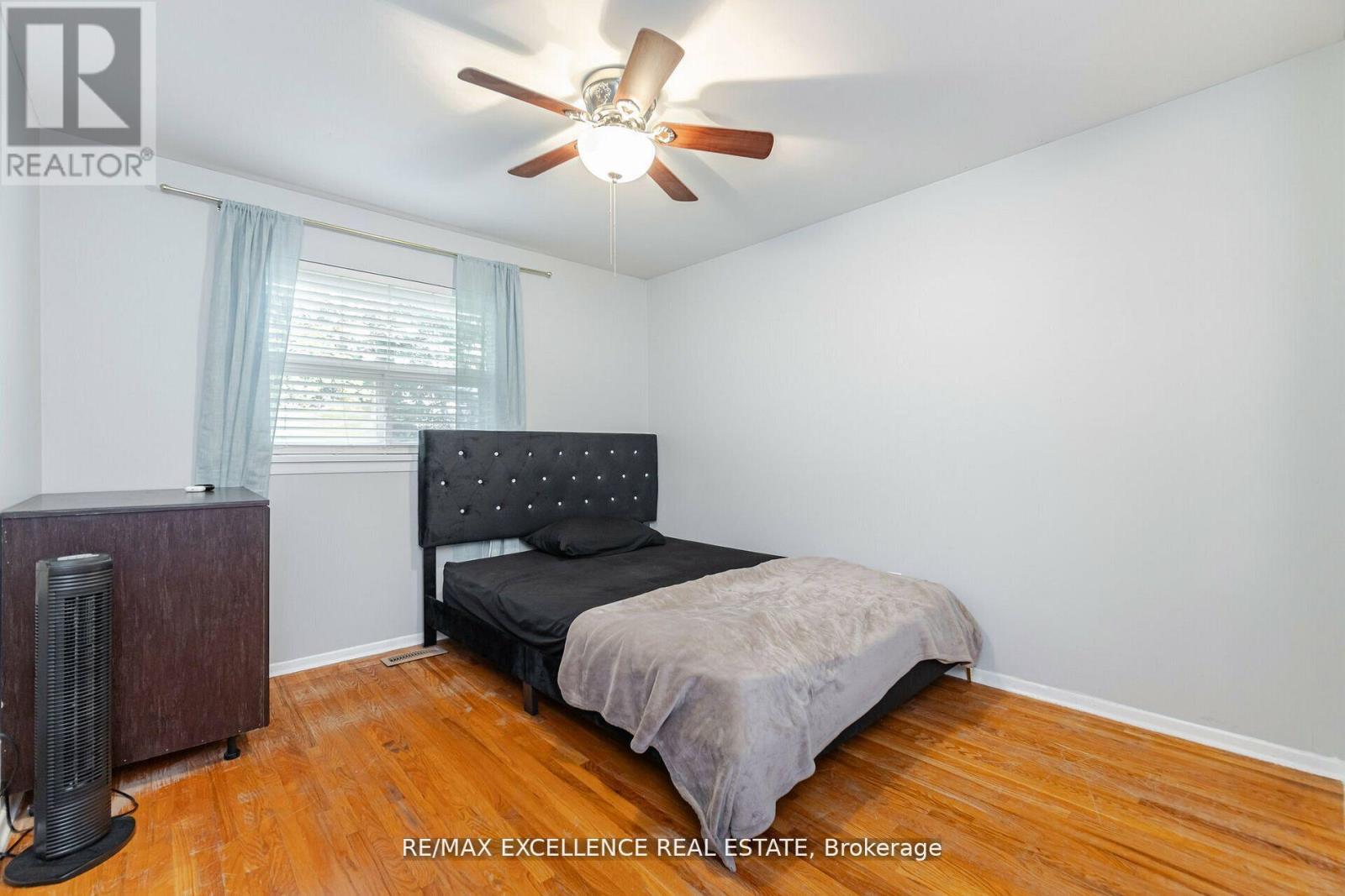 11 Crawley Drive, Brampton (Avondale), Ontario  L6T 2R6 - Photo 22 - W12422184