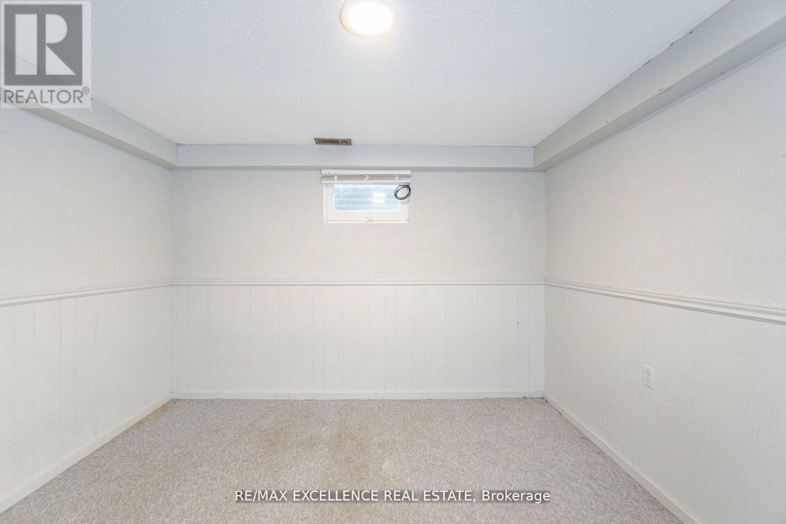 11 Crawley Drive, Brampton (Avondale), Ontario  L6T 2R6 - Photo 33 - W12422184