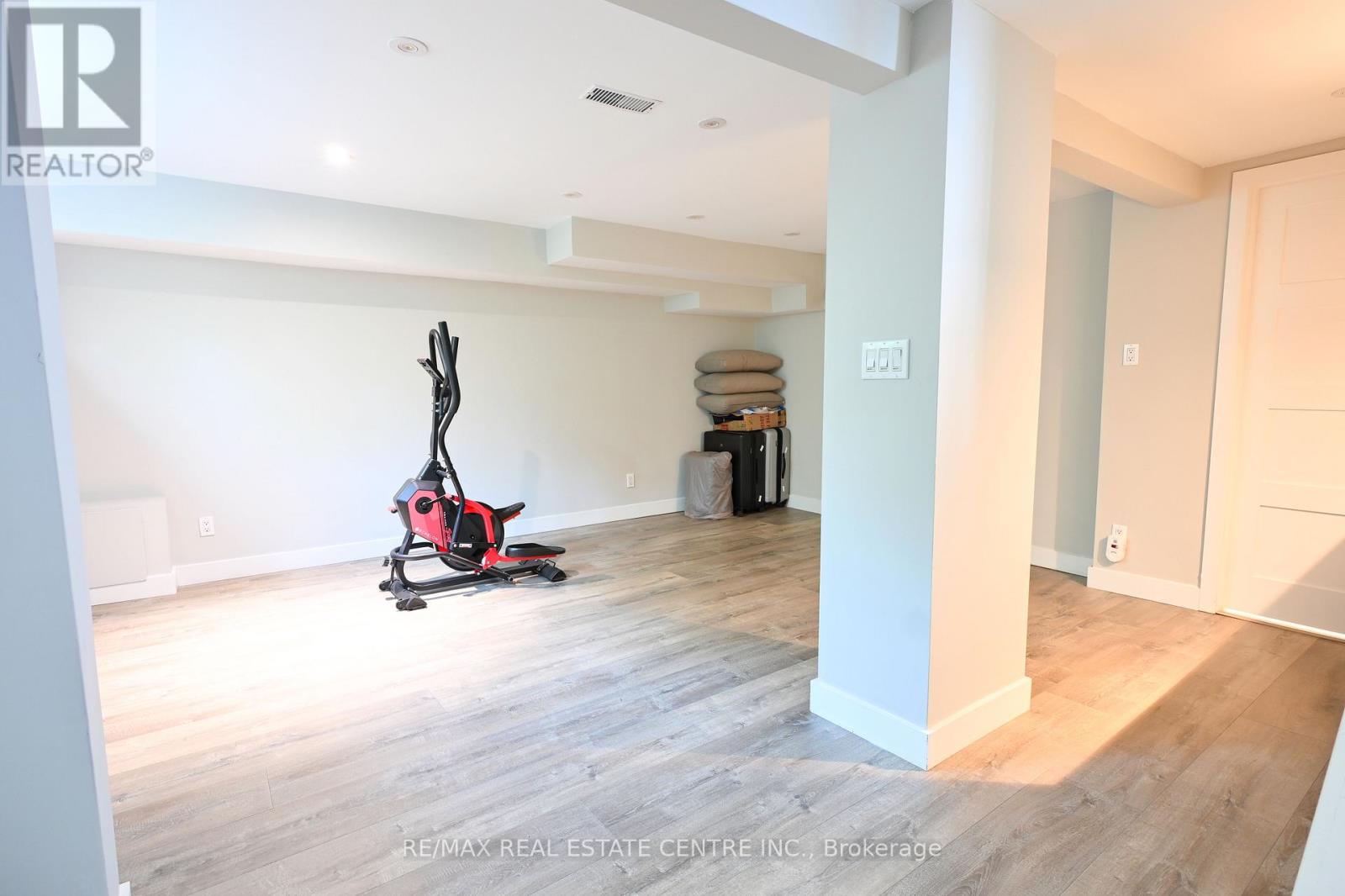 2179 Wiseman Court, Mississauga, Ontario  L5J 1P3 - Photo 35 - W12422227