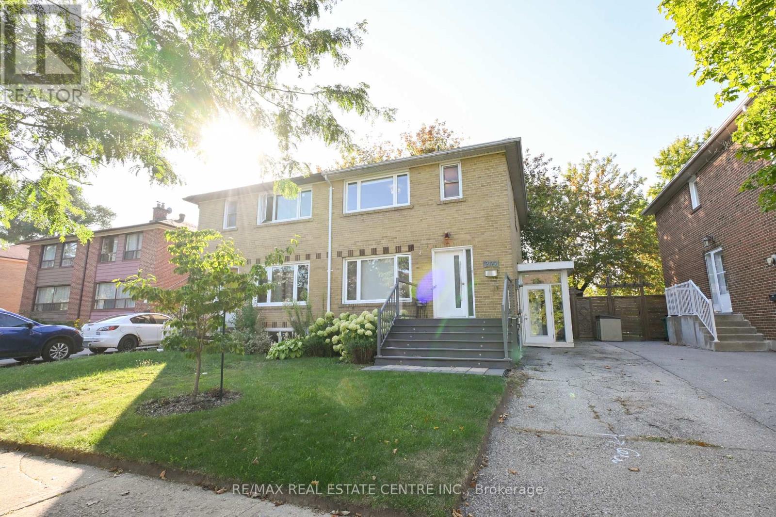 2179 Wiseman Court, Mississauga, Ontario  L5J 1P3 - Photo 6 - W12422227