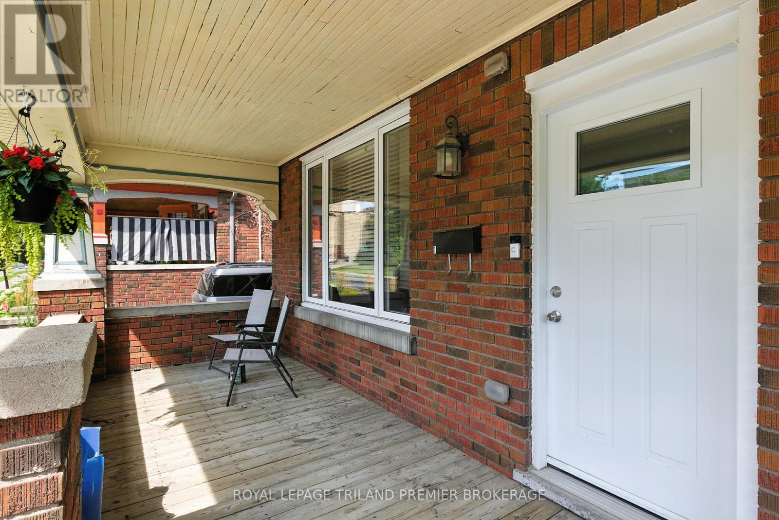636 Queens Avenue, London East, Ontario  N5W 3H1 - Photo 3 - X12422304