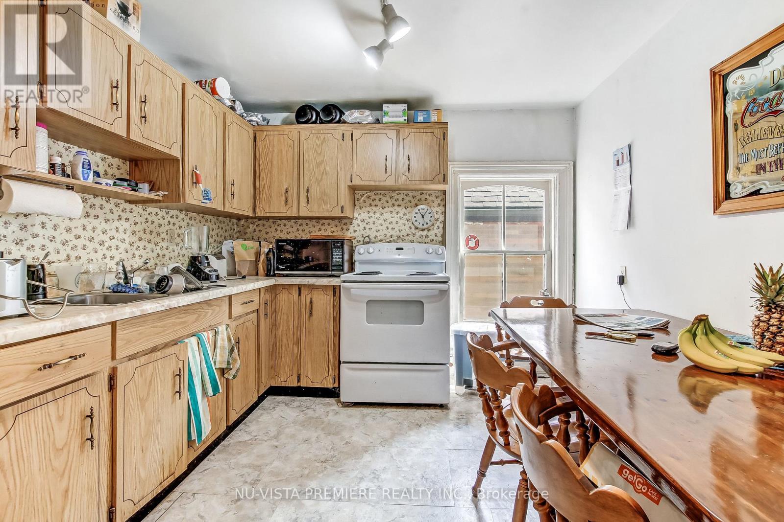 312 Piccadilly Street, London East, Ontario  N6A 1S6 - Photo 6 - X12422309