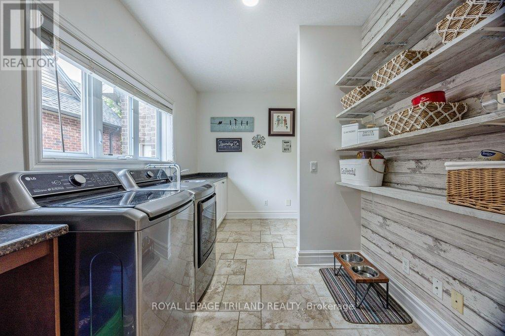 139 Skyline Avenue, London North, Ontario  N5X 0A3 - Photo 15 - X12422339