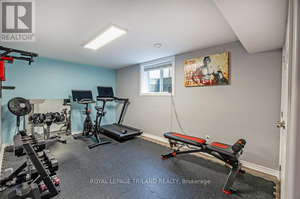 139 Skyline Avenue, London North, Ontario  N5X 0A3 - Photo 30 - X12422339