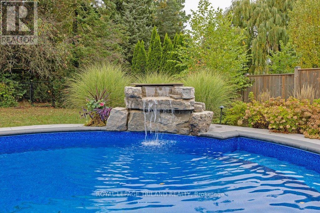 139 Skyline Avenue, London North, Ontario  N5X 0A3 - Photo 39 - X12422339