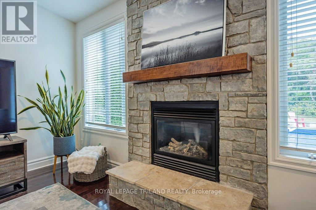 139 Skyline Avenue, London North, Ontario  N5X 0A3 - Photo 9 - X12422339