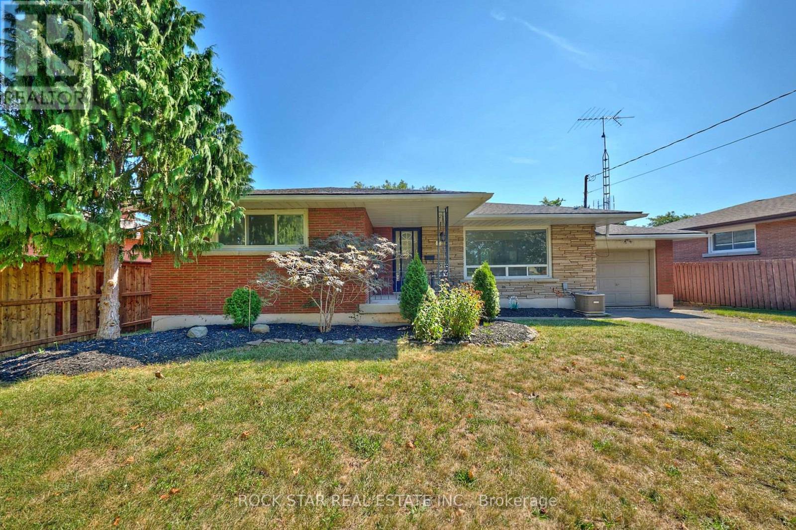 7 JOANNA DRIVE, St. Catharines, Ontario