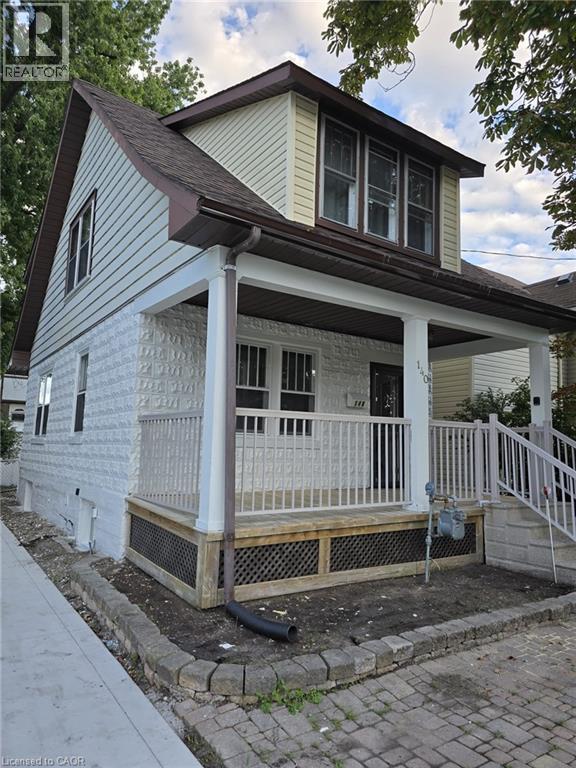 140 Napier Street, Sarnia, Ontario  N7T 6E6 - Photo 2 - 40772968