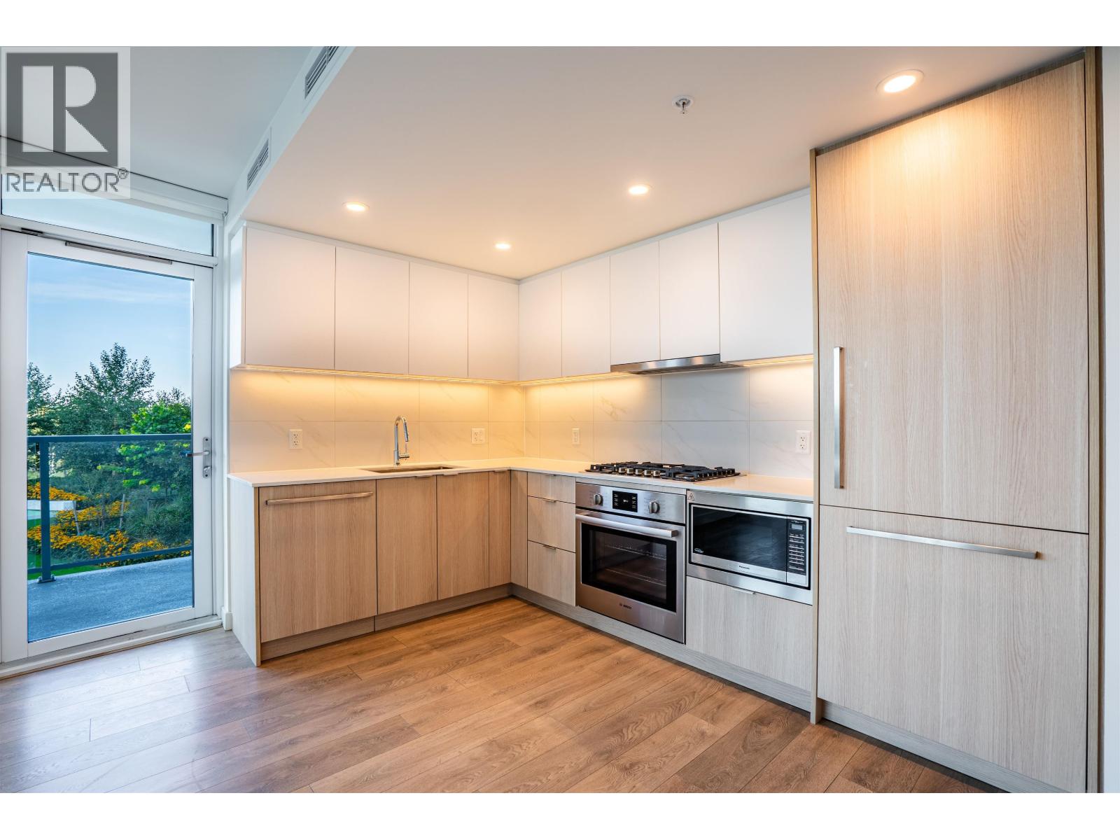 707 318 Alderson Avenue, Coquitlam, British Columbia  V3K 0J1 - Photo 6 - R3051364