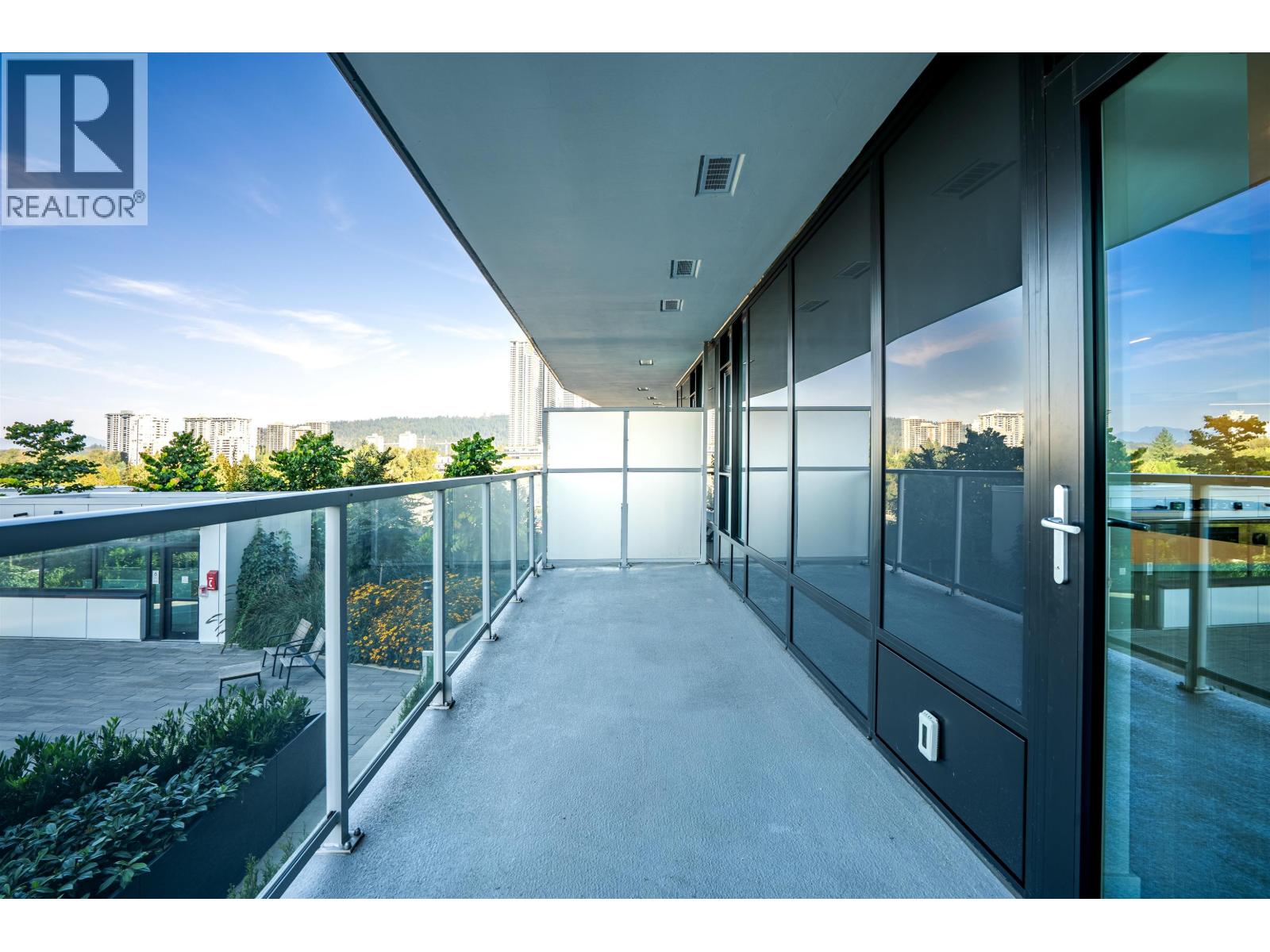 707 318 Alderson Avenue, Coquitlam, British Columbia  V3K 0J1 - Photo 8 - R3051364