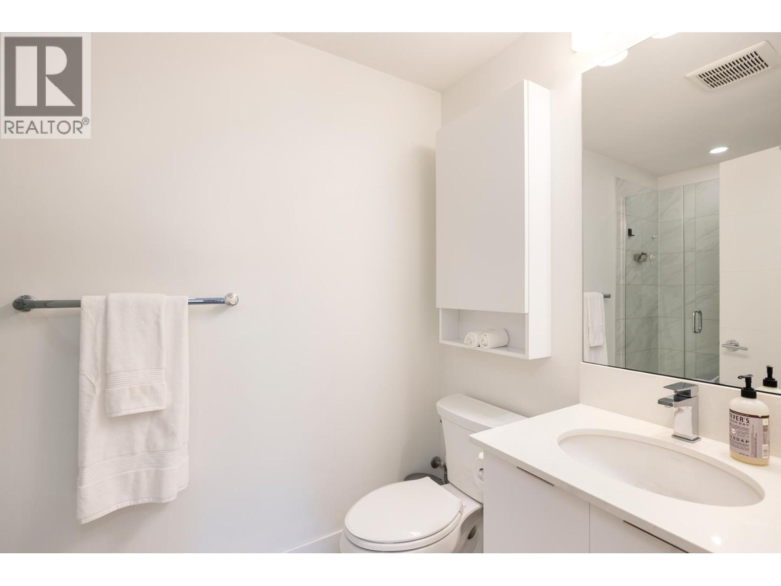 213 719 W 3rd Street, North Vancouver, British Columbia  V7M 0E7 - Photo 11 - R3051372