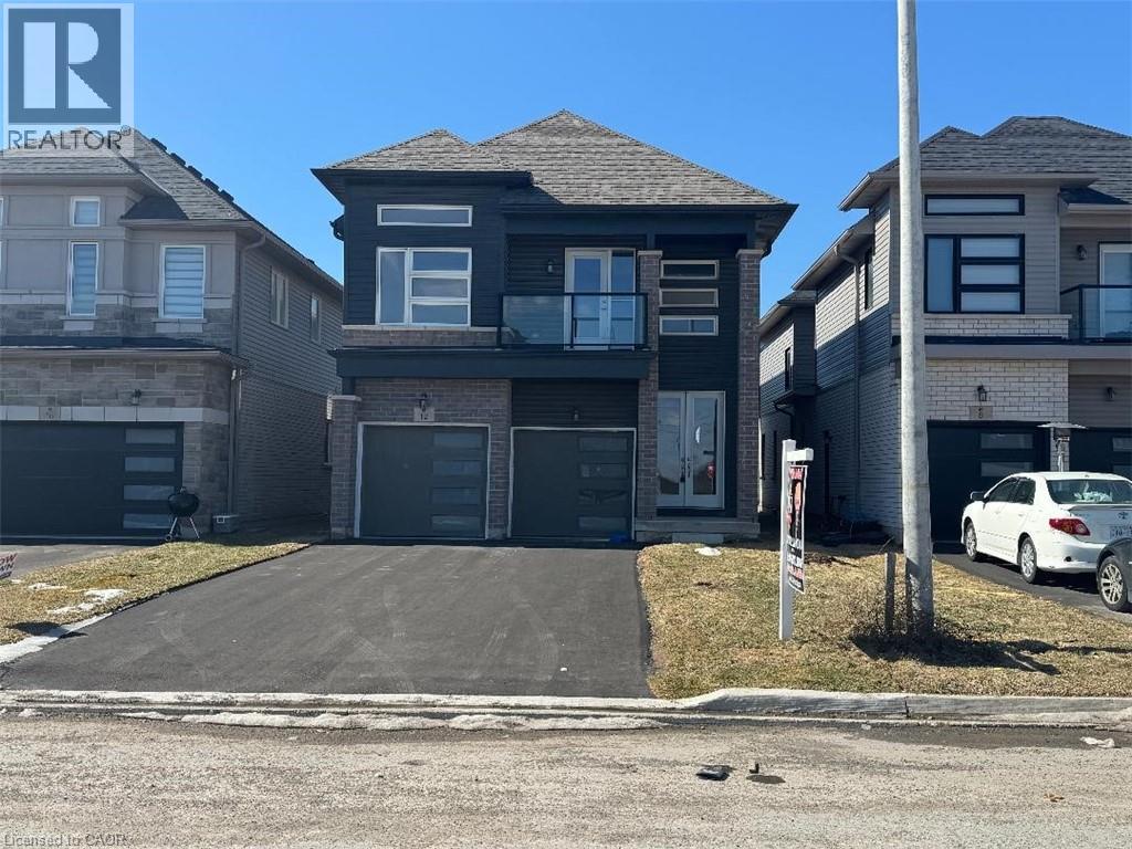12 Hildred Street, Welland, Ontario  L3B 1H9 - Photo 2 - 40772952