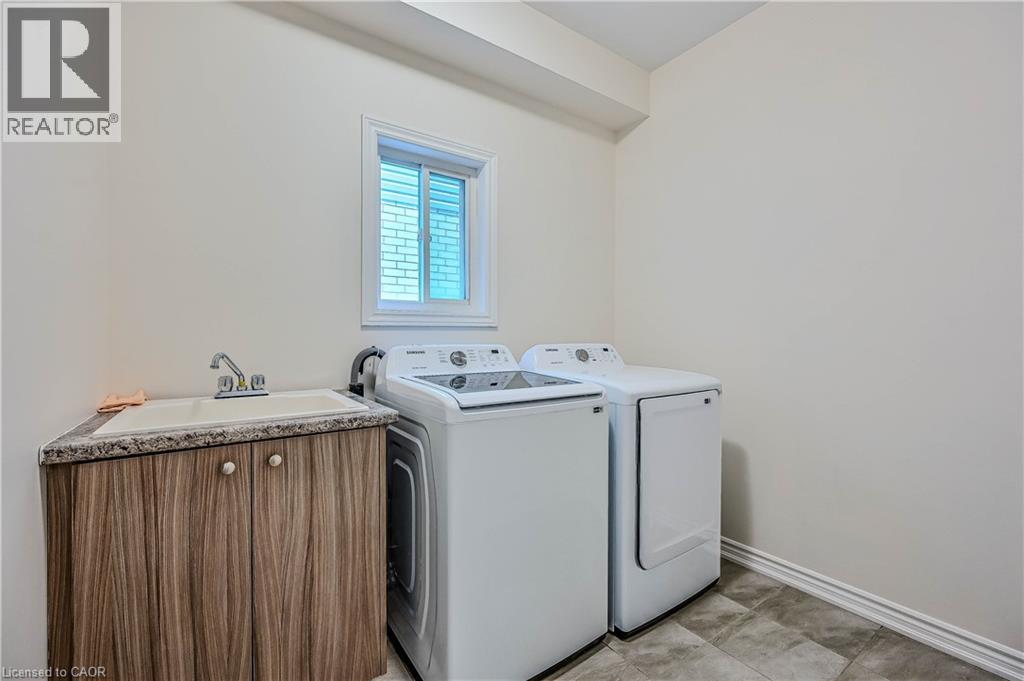 12 Hildred Street, Welland, Ontario  L3B 1H9 - Photo 28 - 40772952