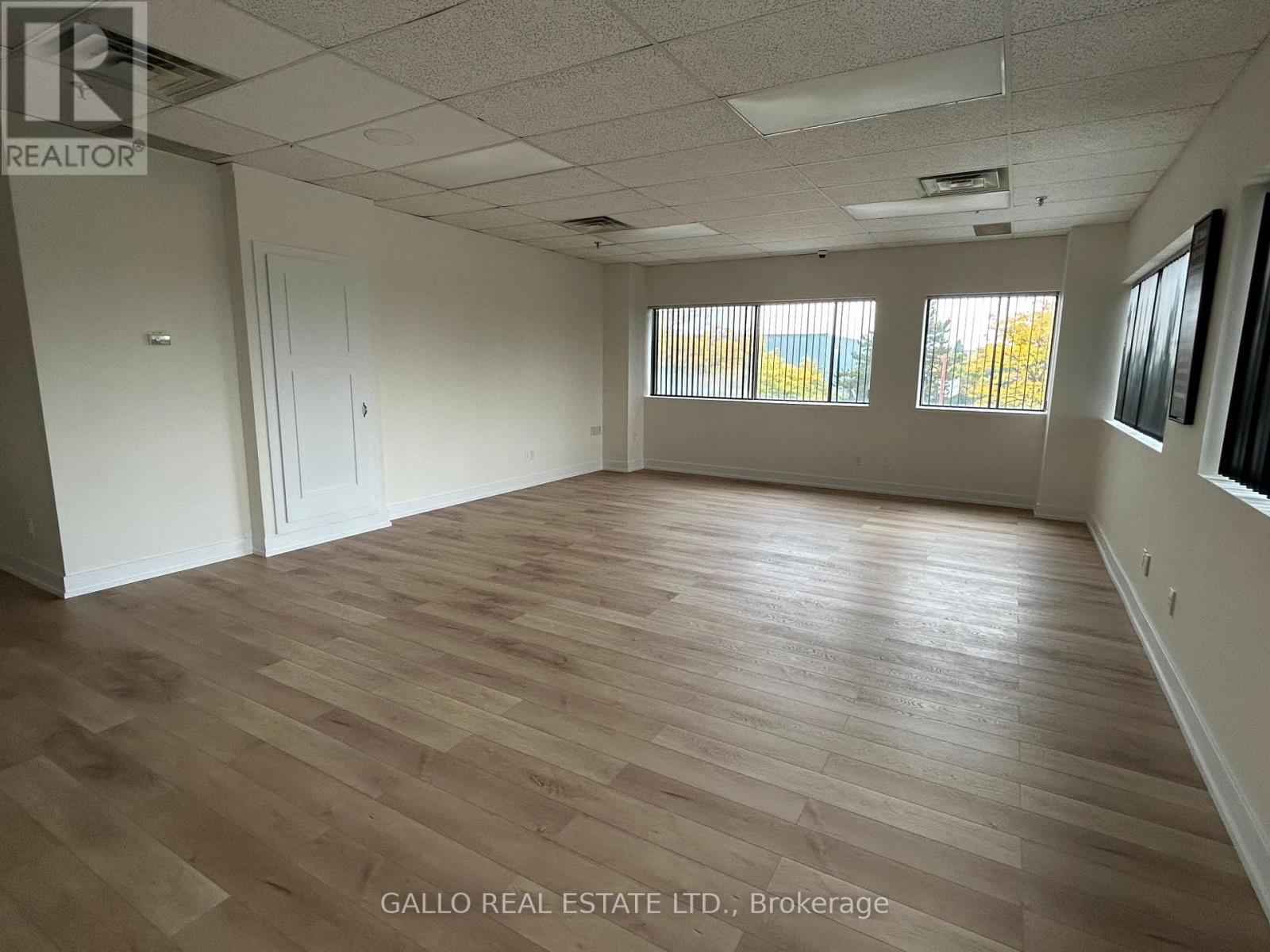 20 - 117 Ringwood Drive, Whitchurch-Stouffville, Ontario  L4A 8C1 - Photo 4 - N12193577