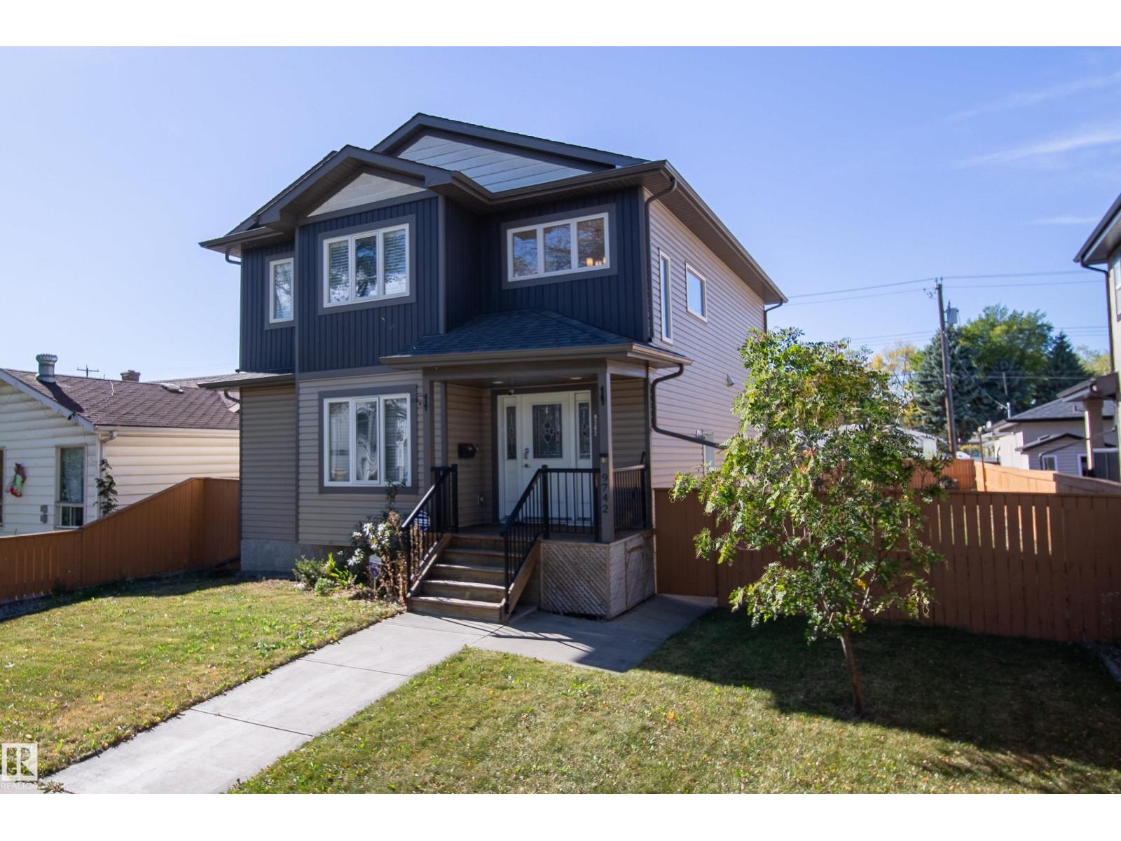9742 153 St Nw, Edmonton, Alberta  T5P 2A5 - Photo 2 - E4459104