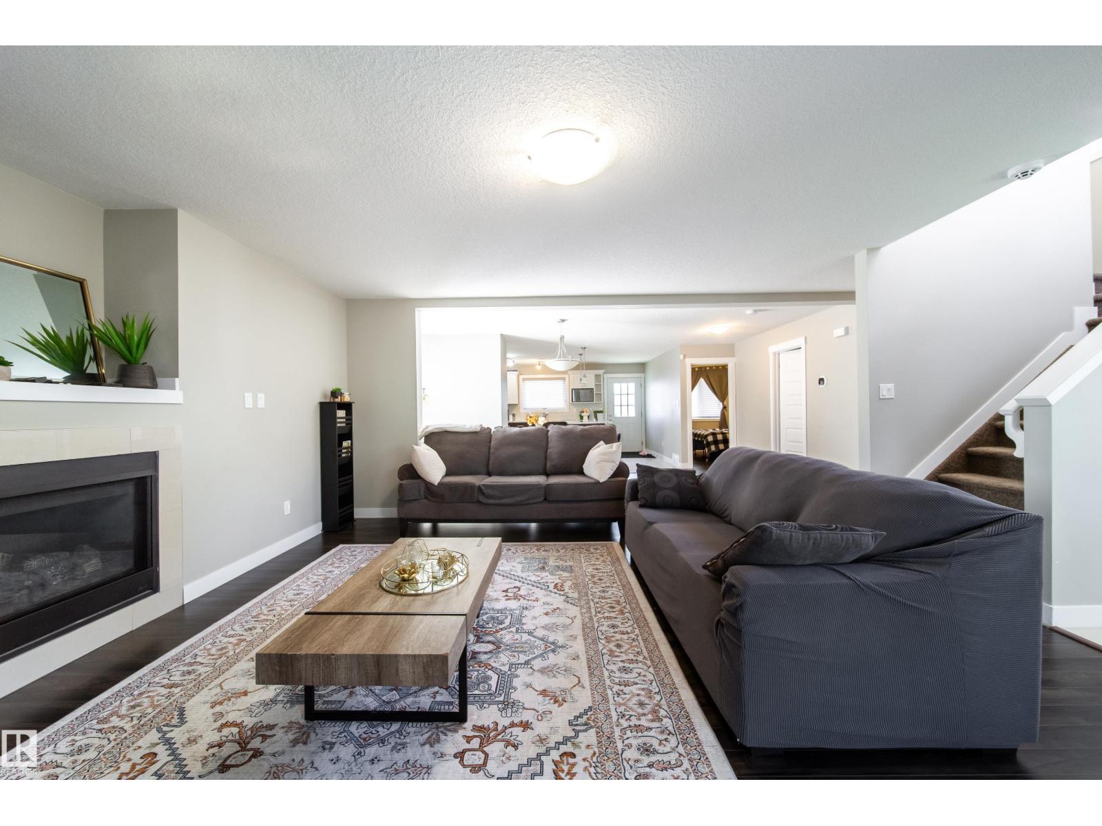 9742 153 St Nw, Edmonton, Alberta  T5P 2A5 - Photo 3 - E4459104
