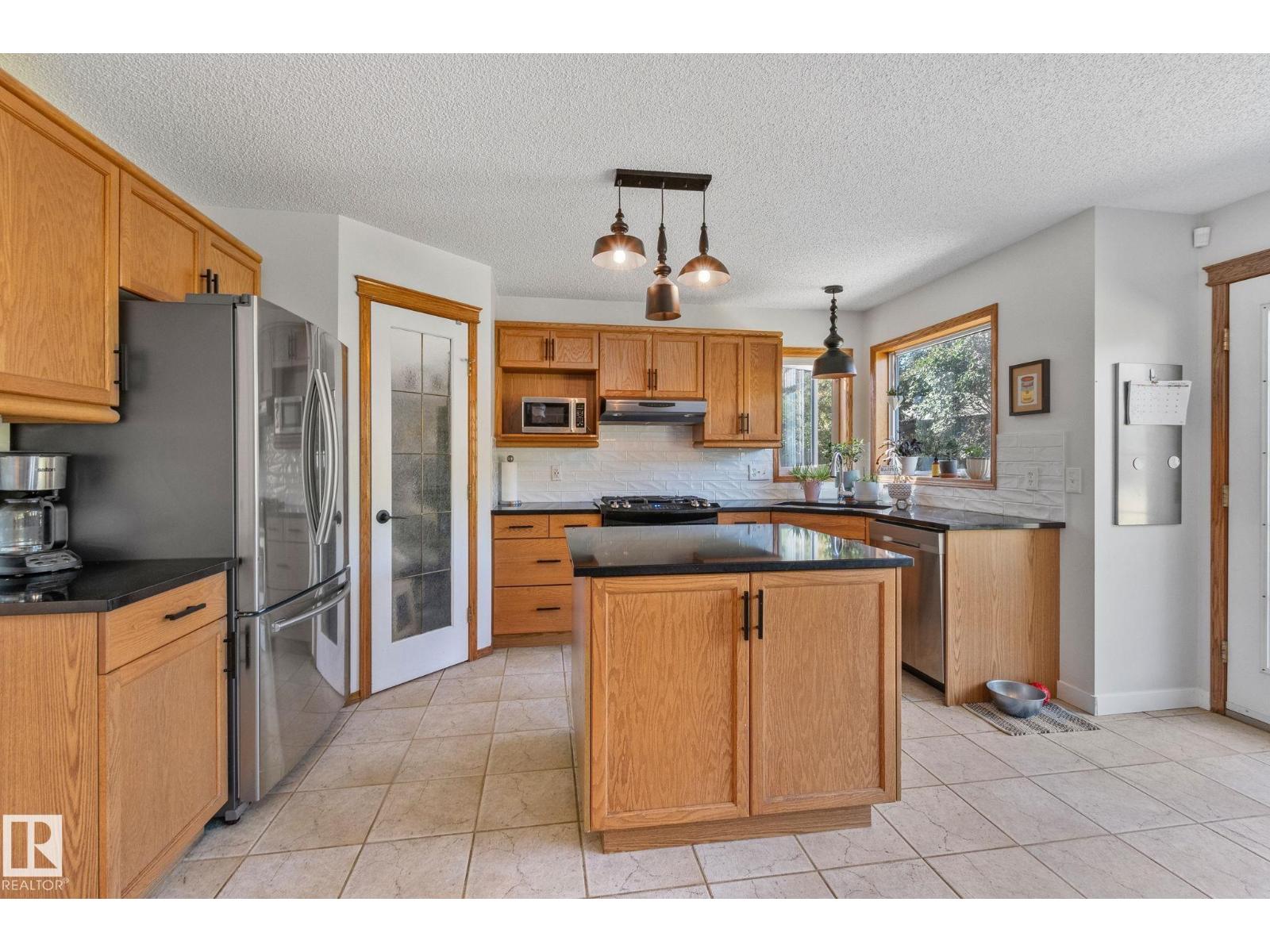 5 Oriole Ct, St. Albert, Alberta  T8N 6L7 - Photo 11 - E4459105