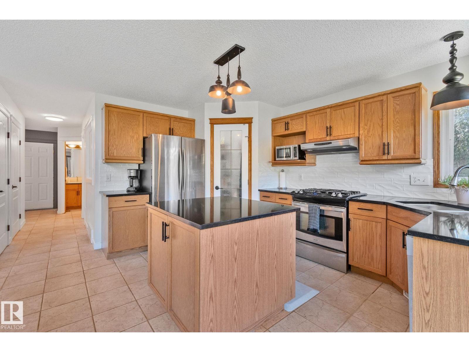 5 Oriole Ct, St. Albert, Alberta  T8N 6L7 - Photo 12 - E4459105