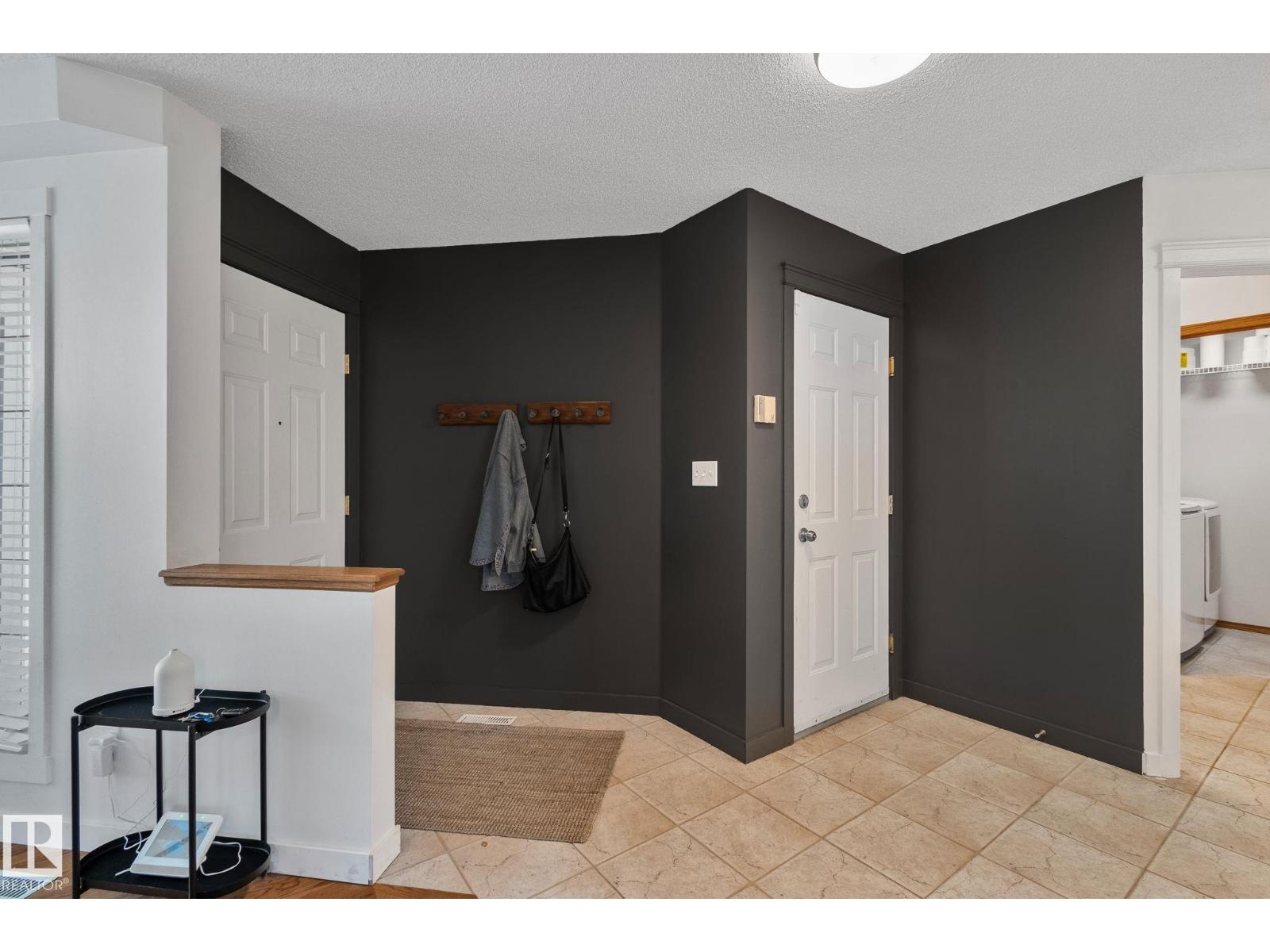 5 Oriole Ct, St. Albert, Alberta  T8N 6L7 - Photo 2 - E4459105