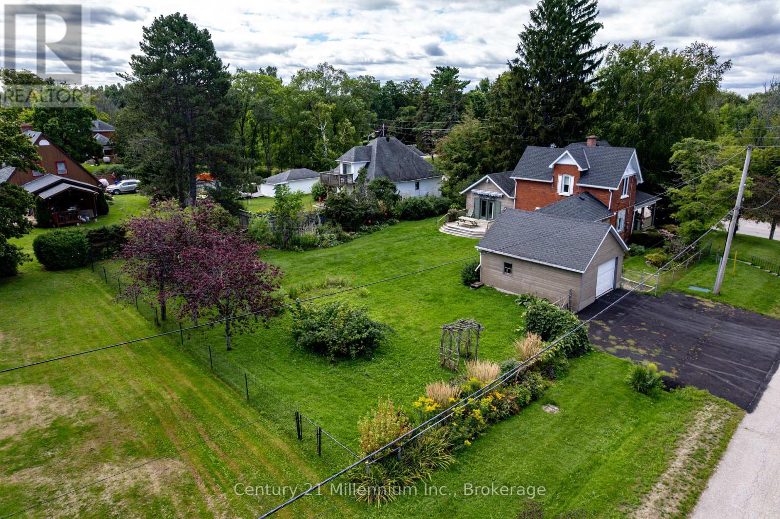 47 Pearson Street, Meaford, Ontario  N4L 1K7 - Photo 39 - X12380596