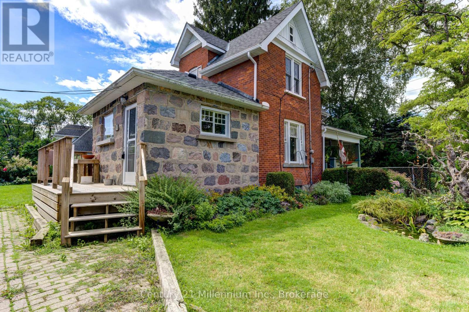 47 Pearson Street, Meaford, Ontario  N4L 1K7 - Photo 26 - X12380596
