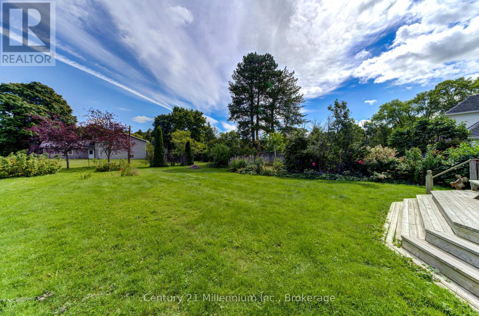 47 Pearson Street, Meaford, Ontario  N4L 1K7 - Photo 35 - X12380596