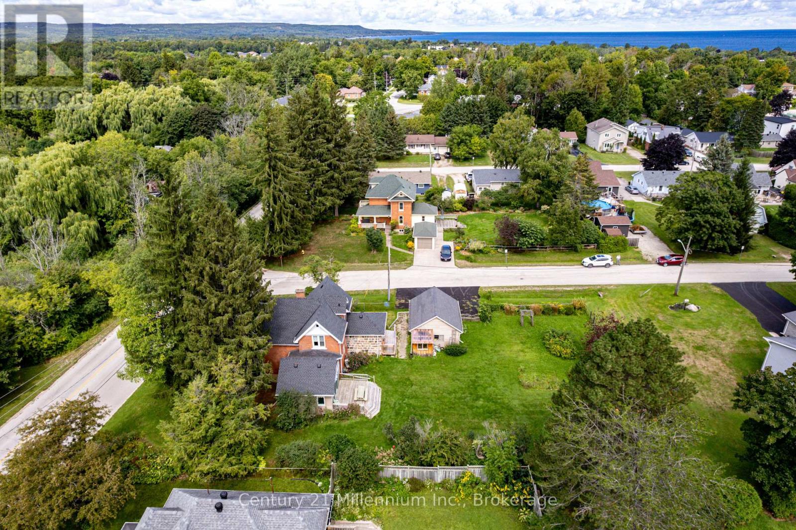 47 Pearson Street, Meaford, Ontario  N4L 1K7 - Photo 41 - X12380596