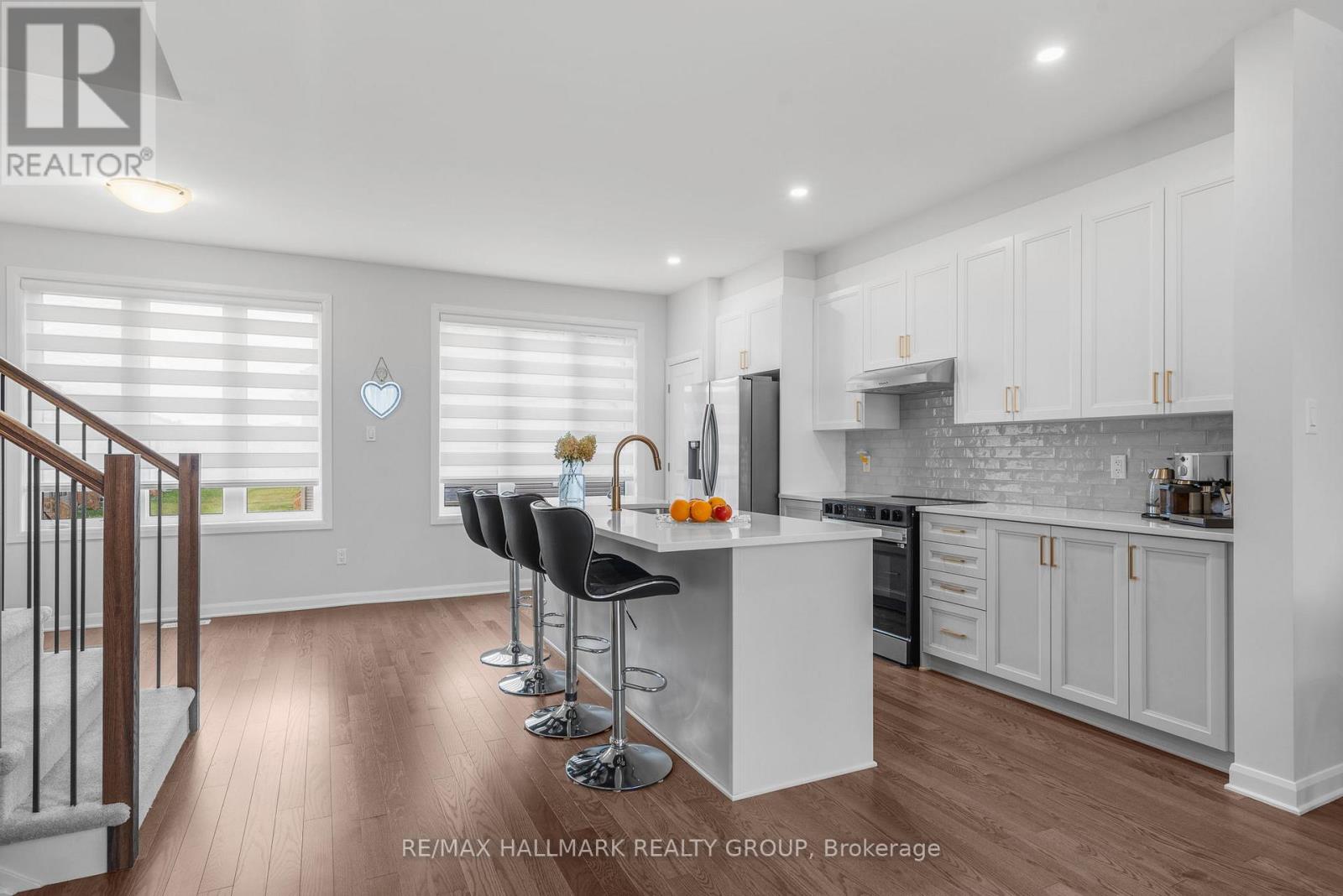 5017 Abbott Street E, Ottawa, Ontario  K2V 0M6 - Photo 15 - X12411207