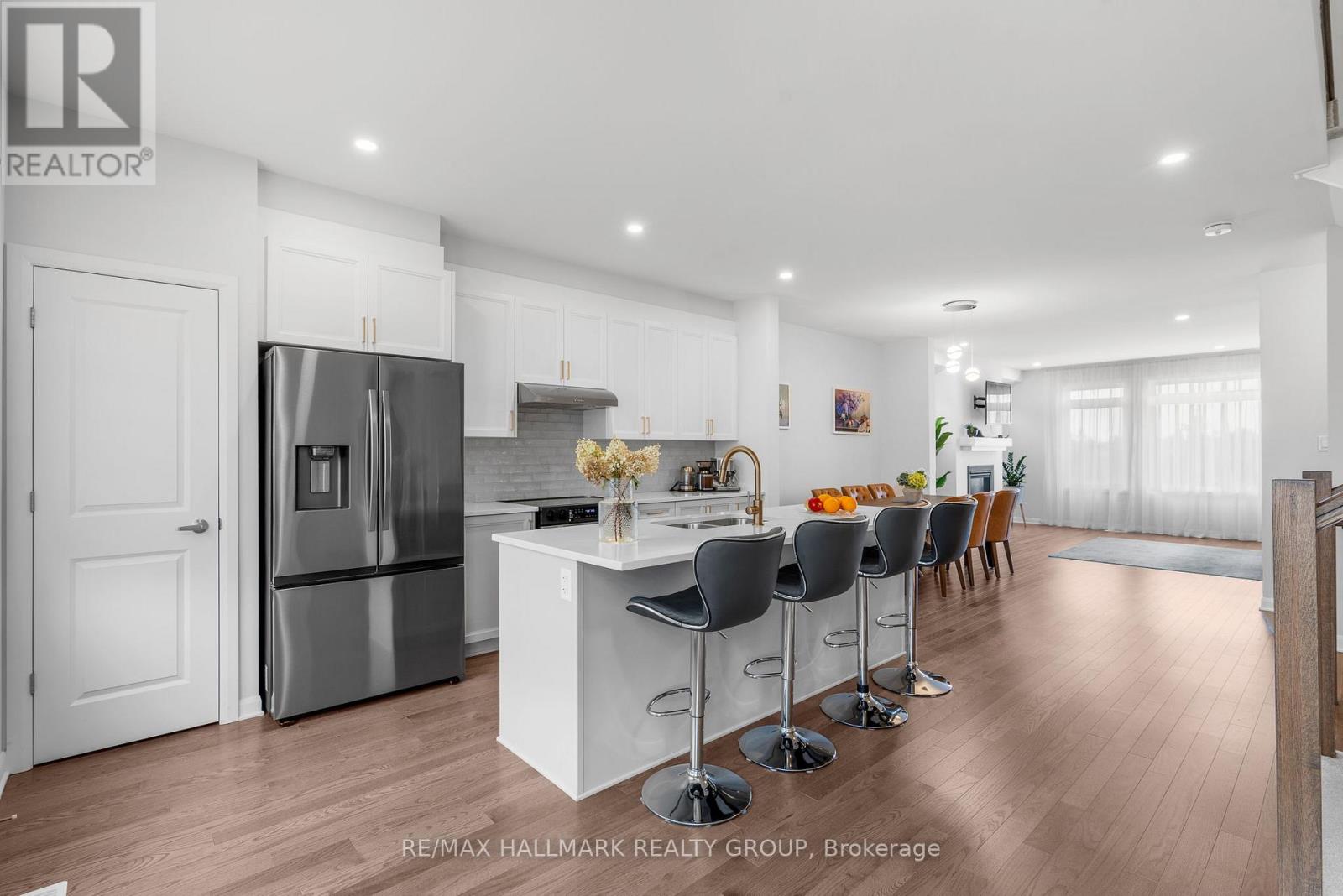 5017 Abbott Street E, Ottawa, Ontario  K2V 0M6 - Photo 13 - X12411207