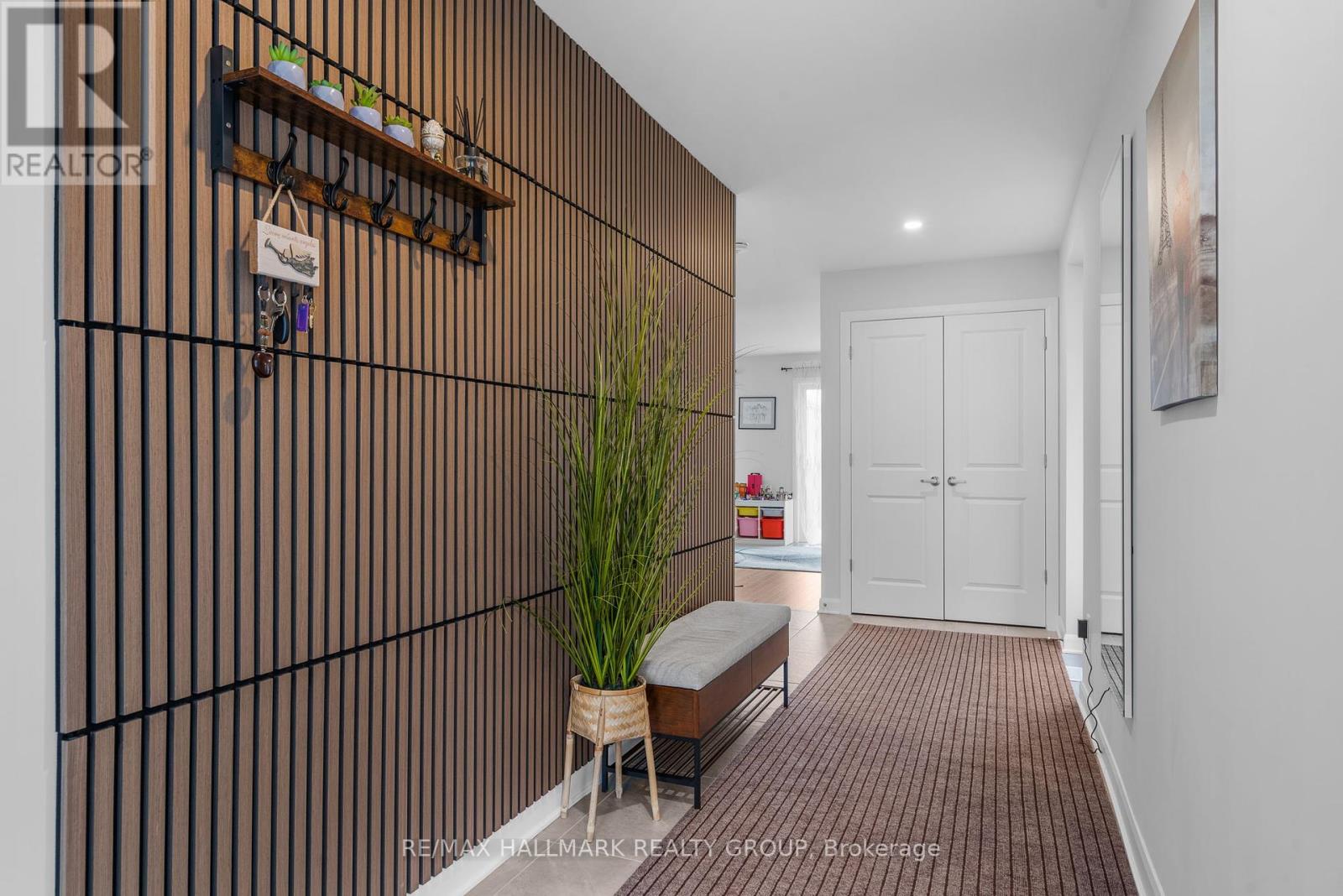 5017 Abbott Street E, Ottawa, Ontario  K2V 0M6 - Photo 3 - X12411207