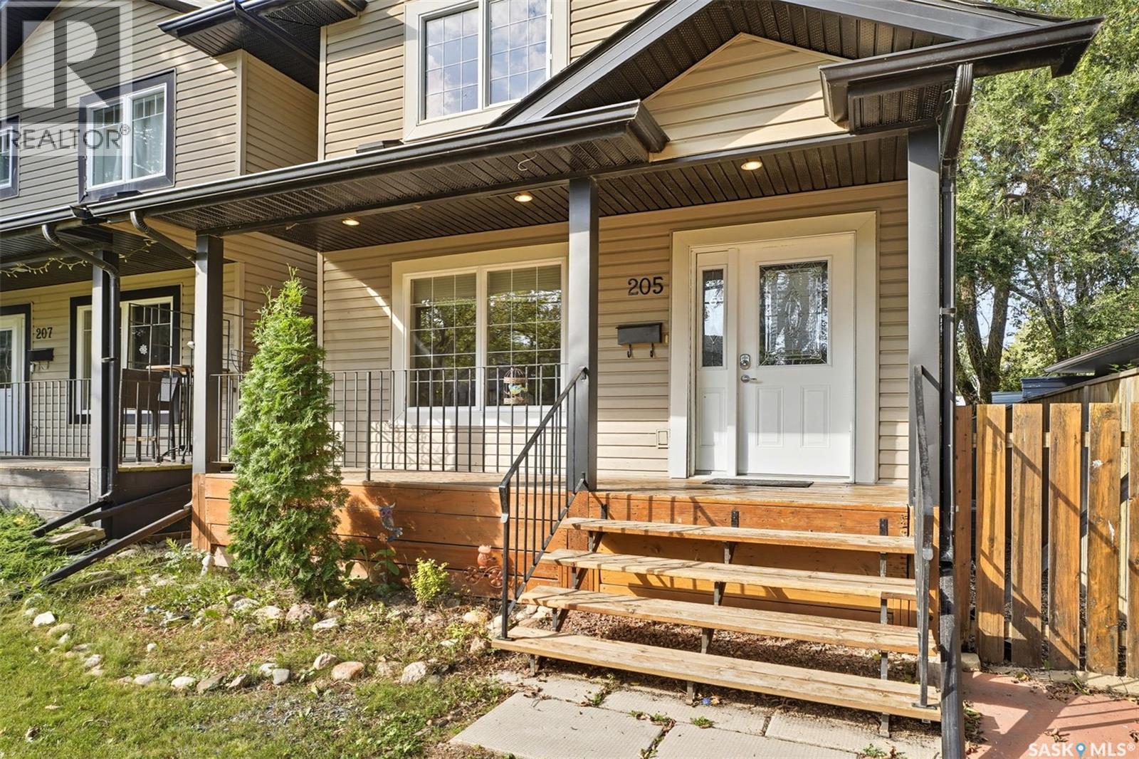 205 Taylor Street W, Saskatoon, Saskatchewan  S7M 0C4 - Photo 3 - SK019165