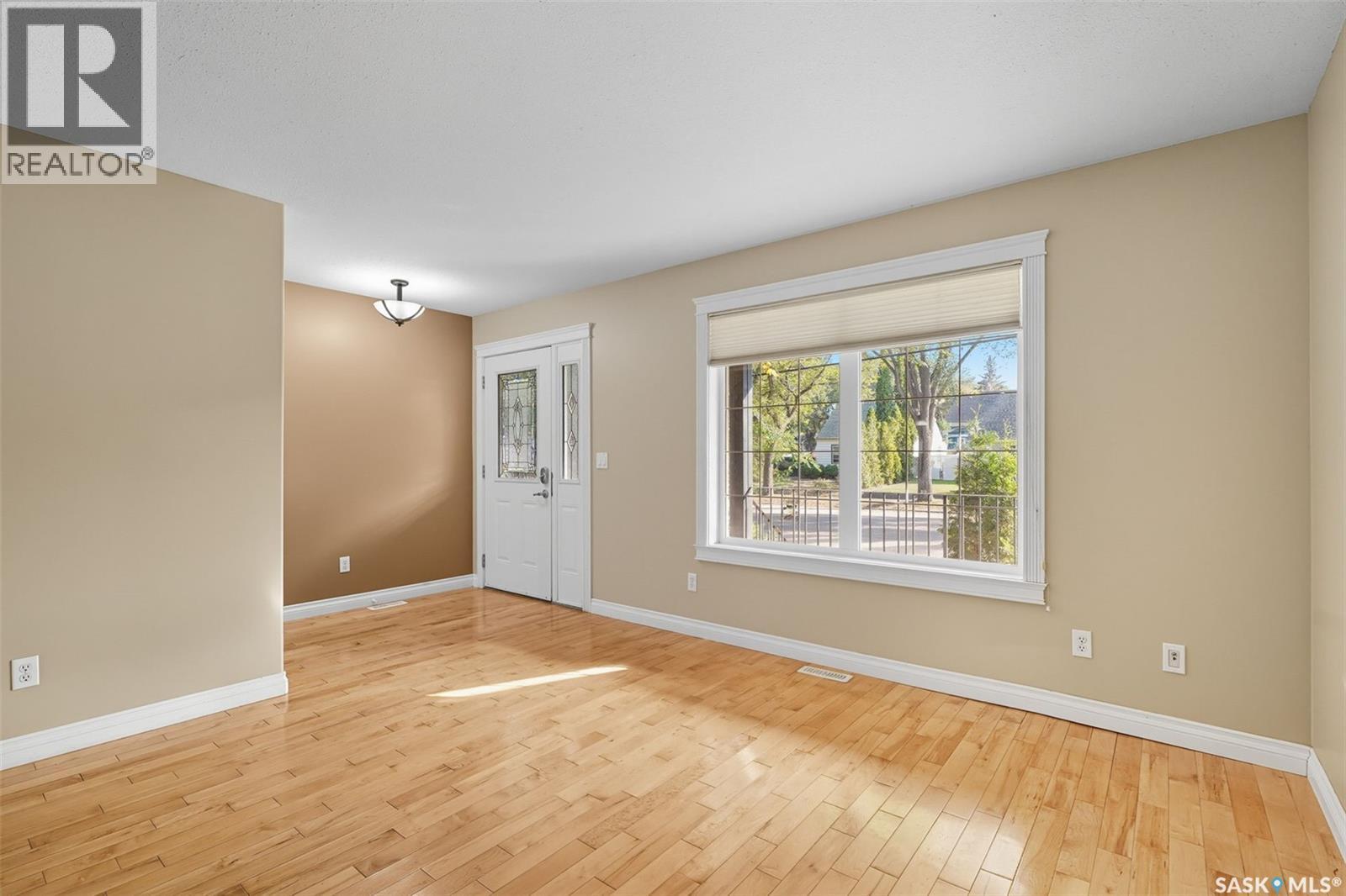 205 Taylor Street W, Saskatoon, Saskatchewan  S7M 0C4 - Photo 5 - SK019165