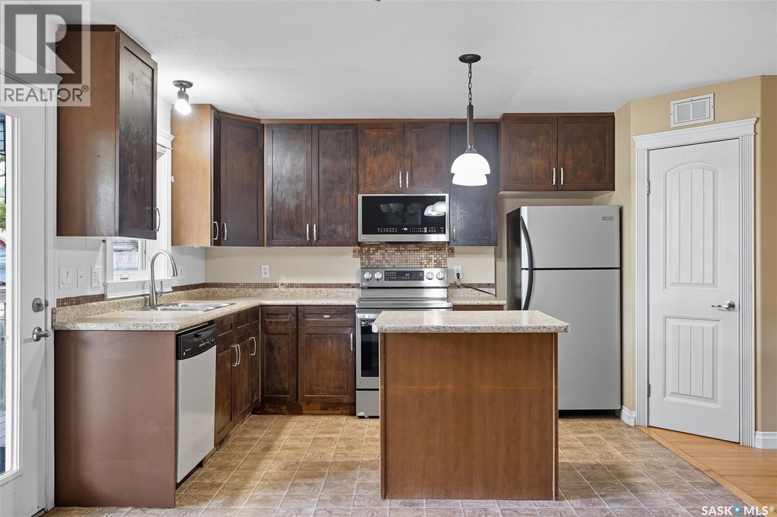 205 Taylor Street W, Saskatoon, Saskatchewan  S7M 0C4 - Photo 8 - SK019165