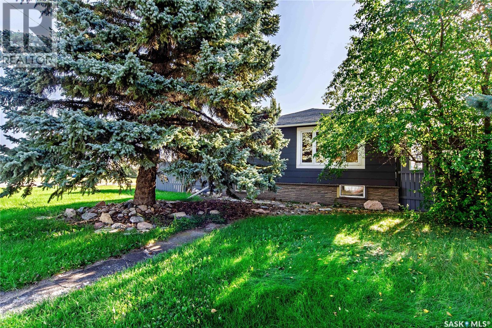 235 4th Street, Plunkett, Saskatchewan  S0K 3J0 - Photo 1 - SK019070
