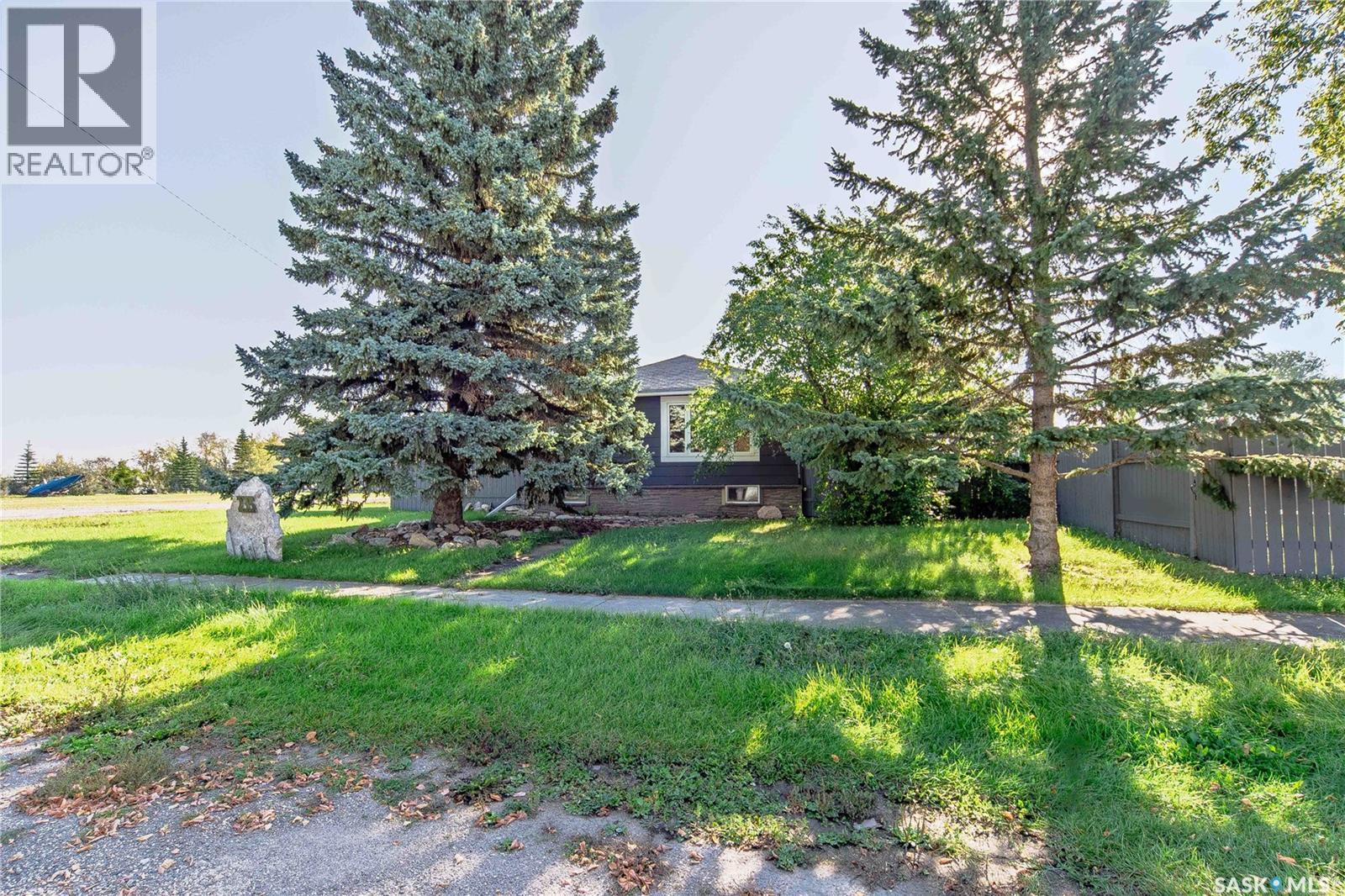 235 4th Street, Plunkett, Saskatchewan  S0K 3J0 - Photo 2 - SK019070