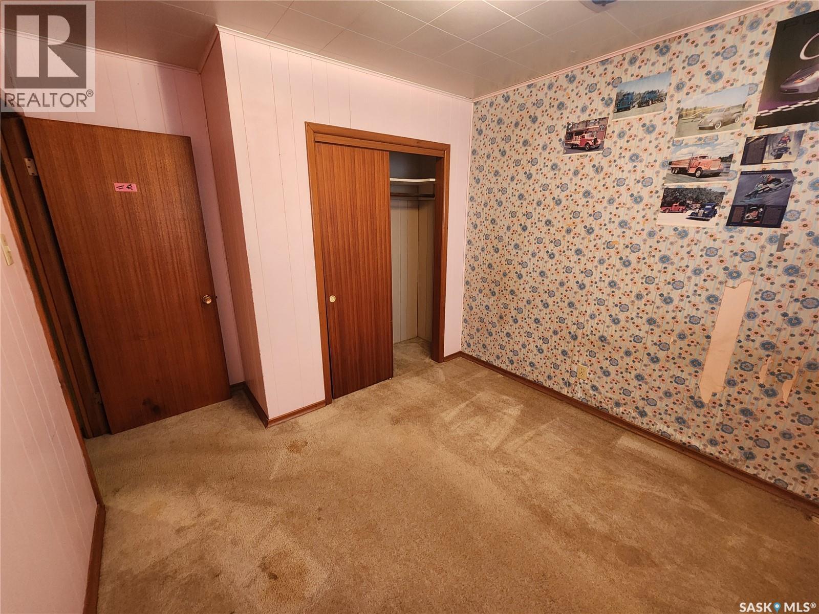 208 2nd Avenue E, Lampman, Saskatchewan  S0C 1N0 - Photo 19 - SK019060