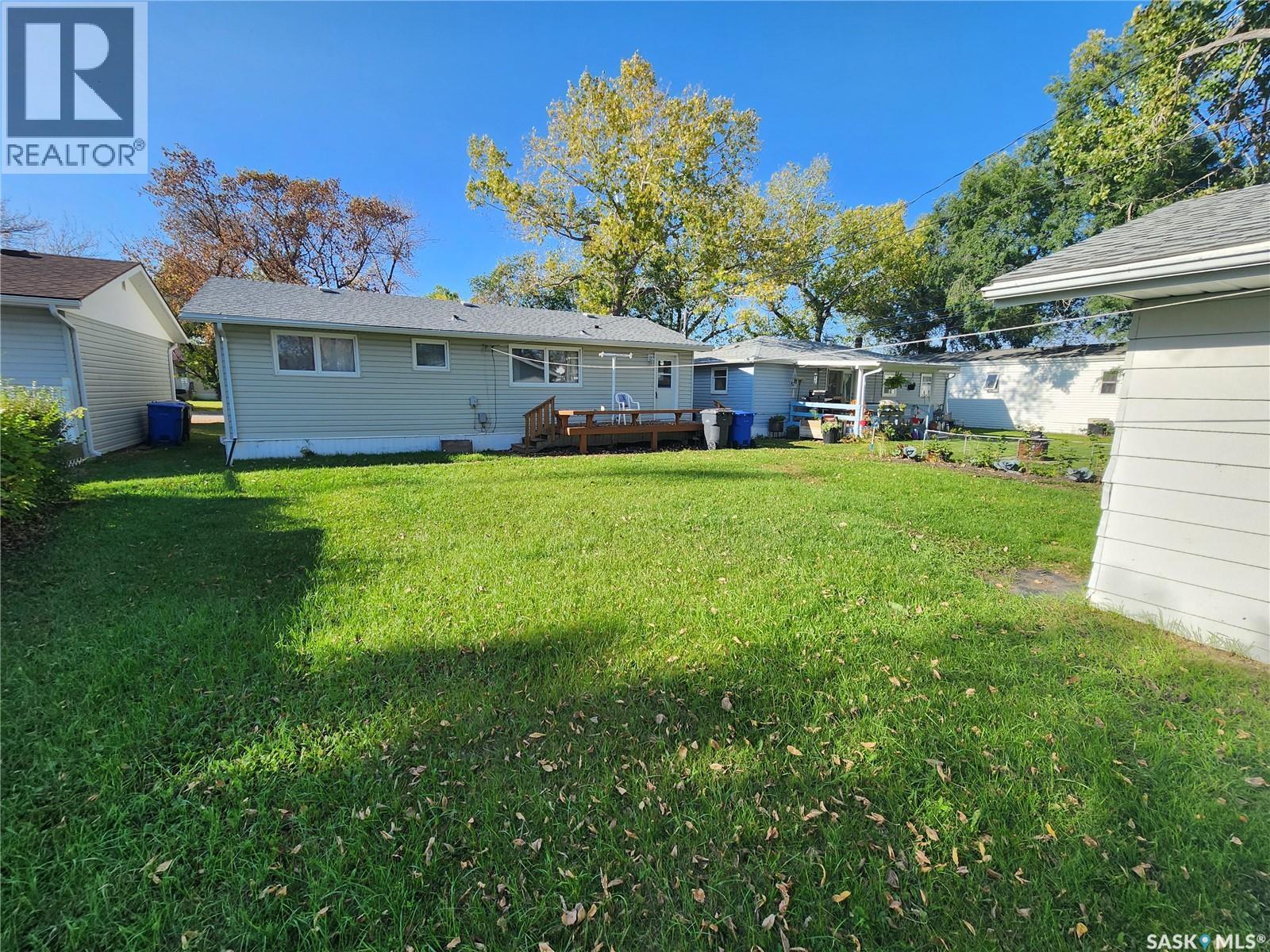 208 2nd Avenue E, Lampman, Saskatchewan  S0C 1N0 - Photo 21 - SK019060