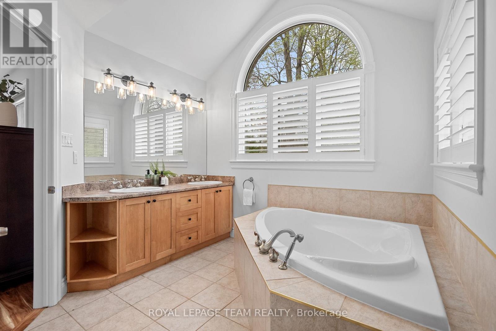 2377 Pine Avenue, Ottawa, Ontario  K4M 1B4 - Photo 25 - X12150509