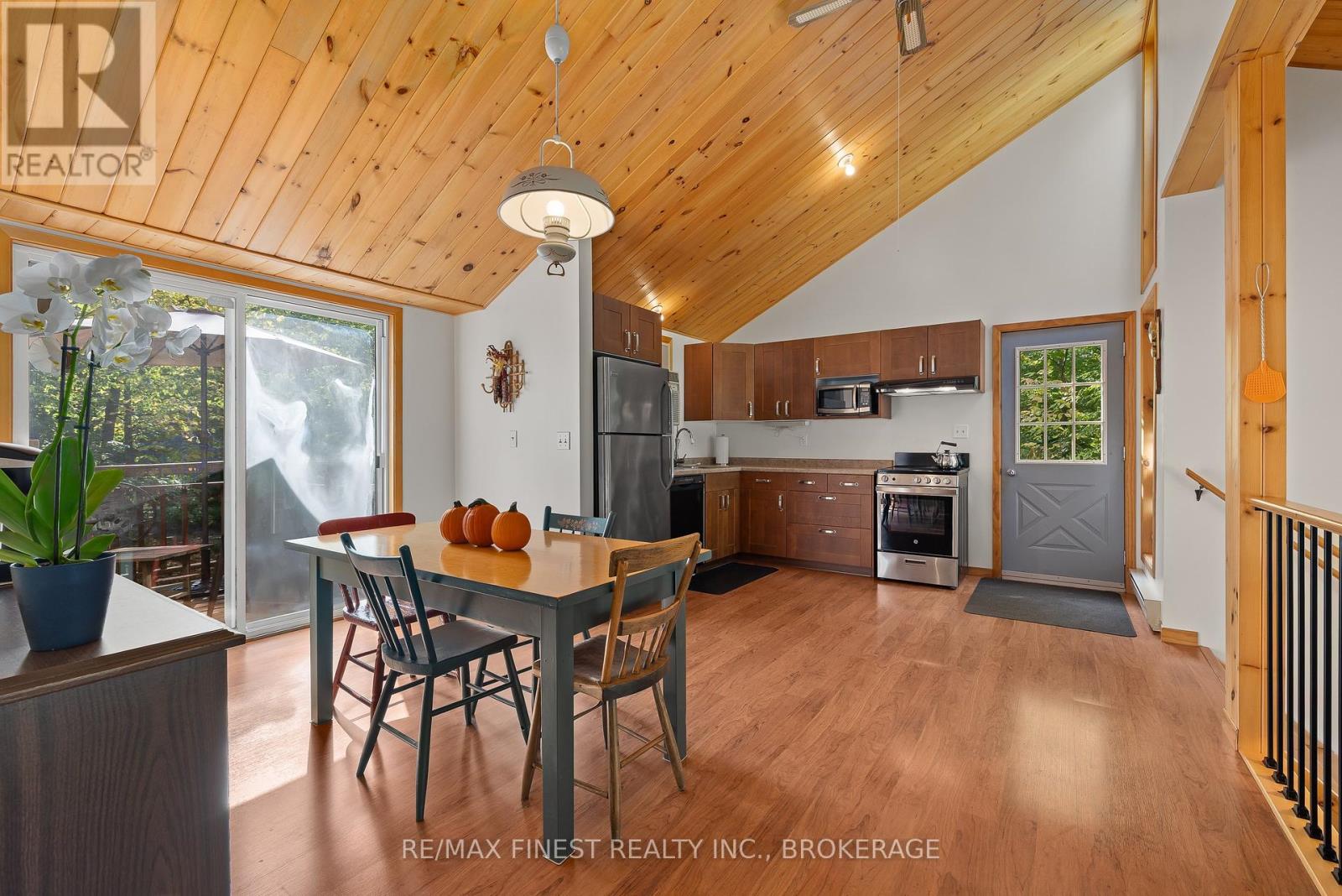 740c Thomas Road, Rideau Lakes, Ontario  K9J 6X2 - Photo 4 - X12422393