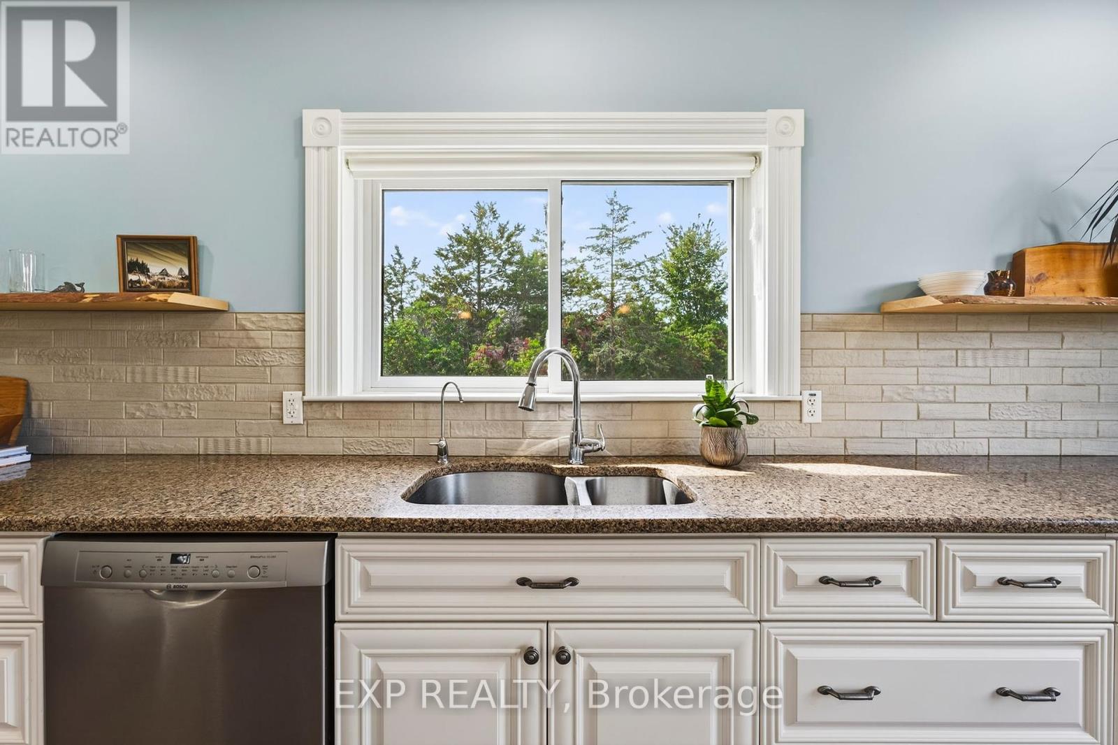 130 County 35 Road, Prince Edward County, Ontario  K0K 2T0 - Photo 14 - X12422442