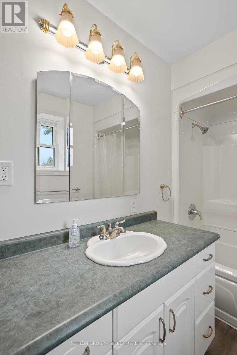 71479 Babylon Line, Bluewater, Ontario  N0M 2T0 - Photo 13 - X12422364