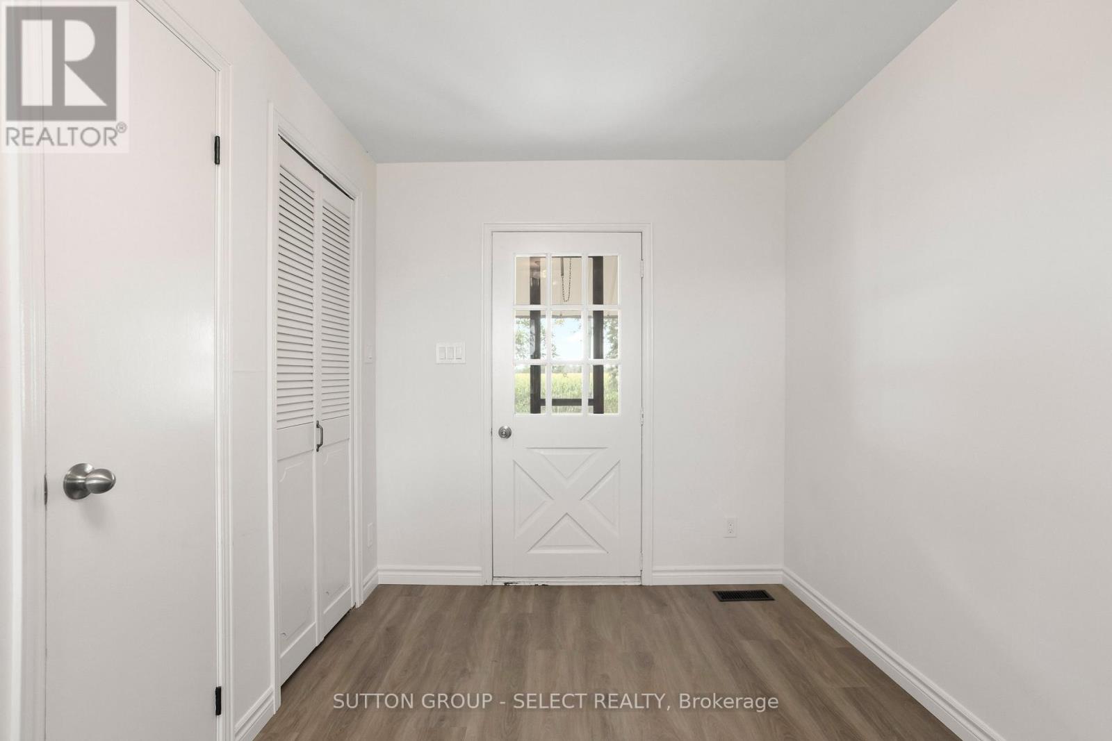 71479 Babylon Line, Bluewater, Ontario  N0M 2T0 - Photo 4 - X12422364
