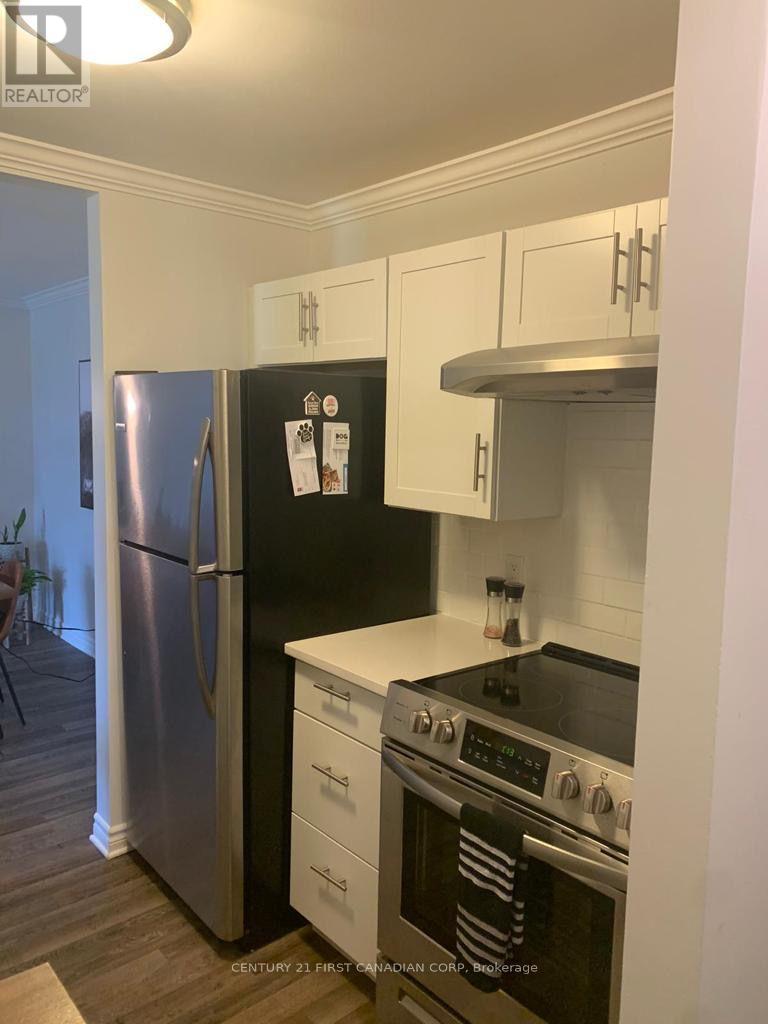 46 - 140 Conway Drive, London South, Ontario  N6E 3N2 - Photo 3 - X12422428