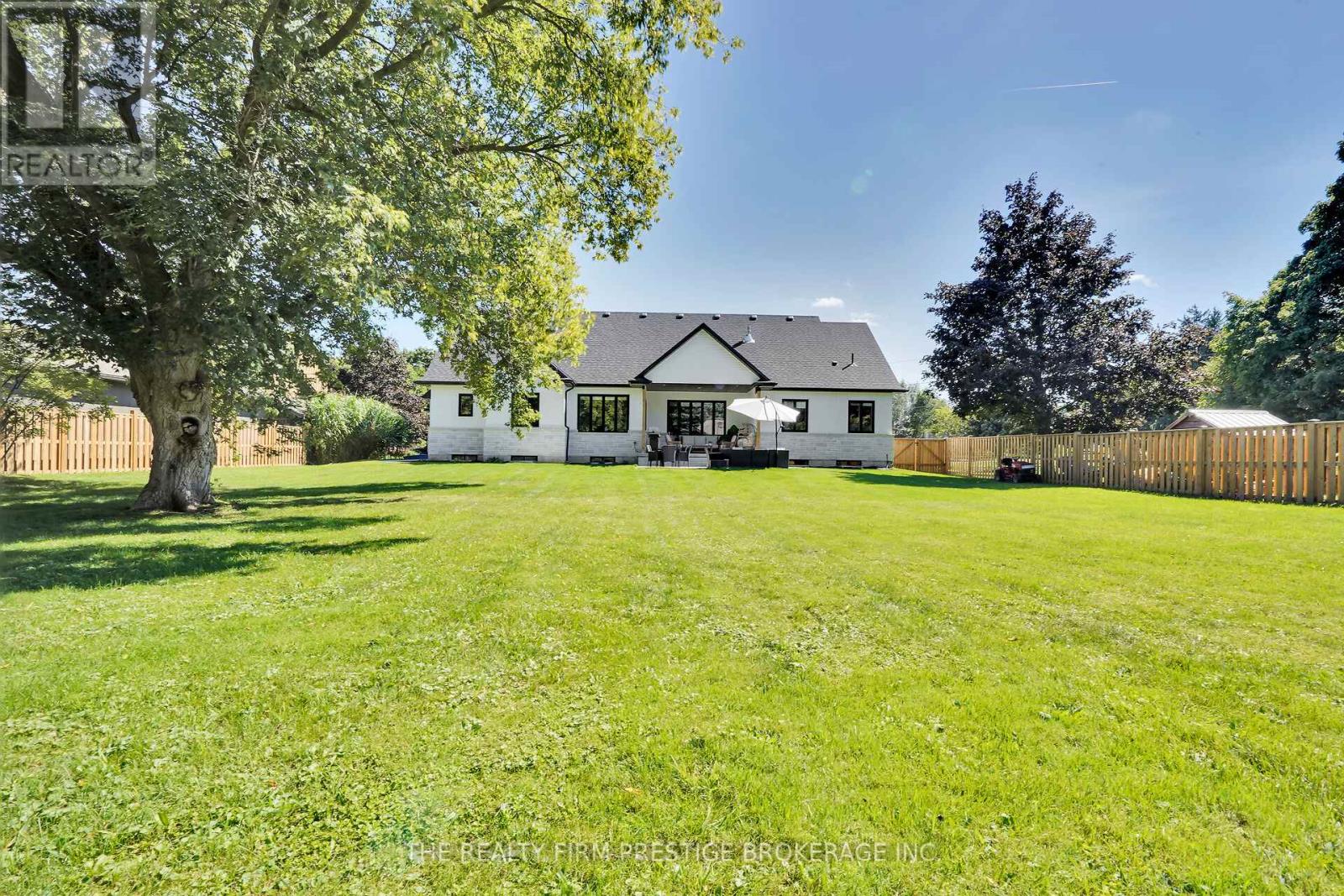 97 Simcoe Avenue, Middlesex Centre, Ontario  N0L 1R0 - Photo 45 - X12422437