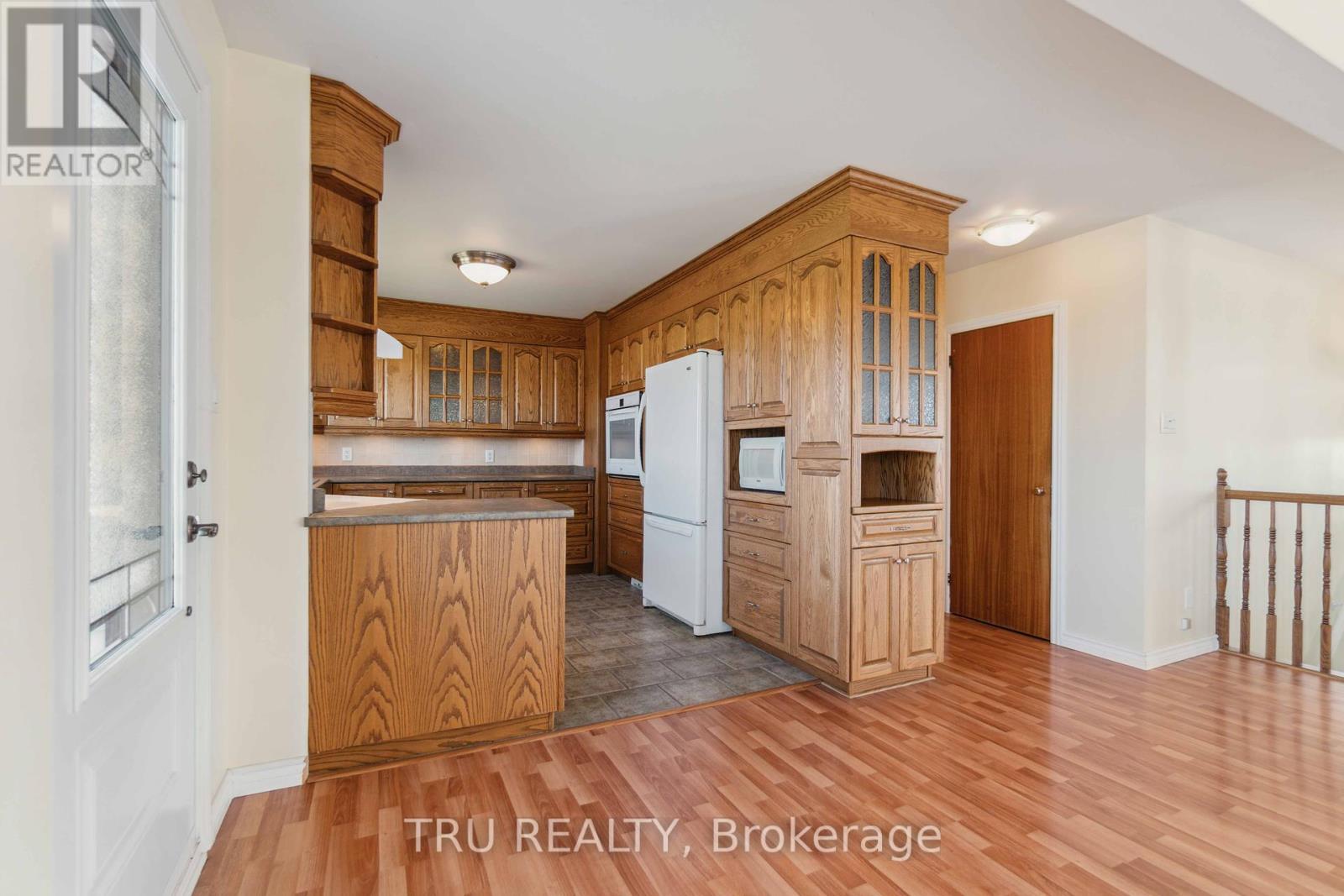 970 Concession 10 Road, Alfred And Plantagenet, Ontario  K0B 1A0 - Photo 17 - X12422345