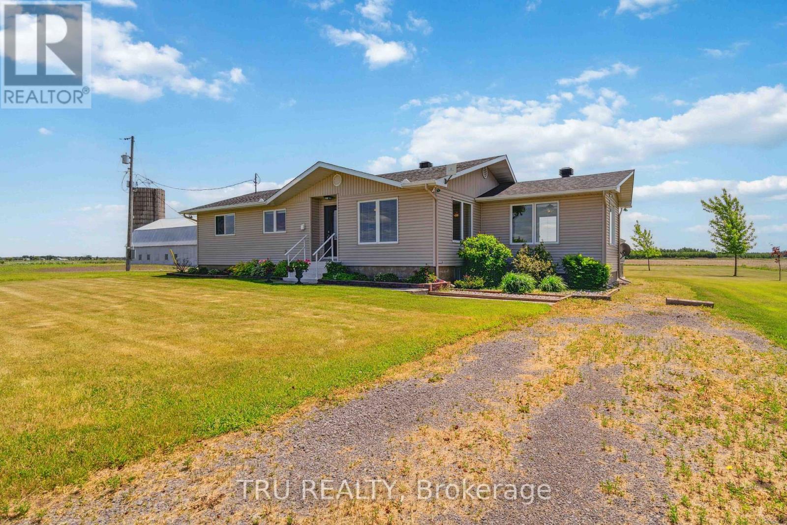 970 Concession 10 Road, Alfred And Plantagenet, Ontario  K0B 1A0 - Photo 2 - X12422345