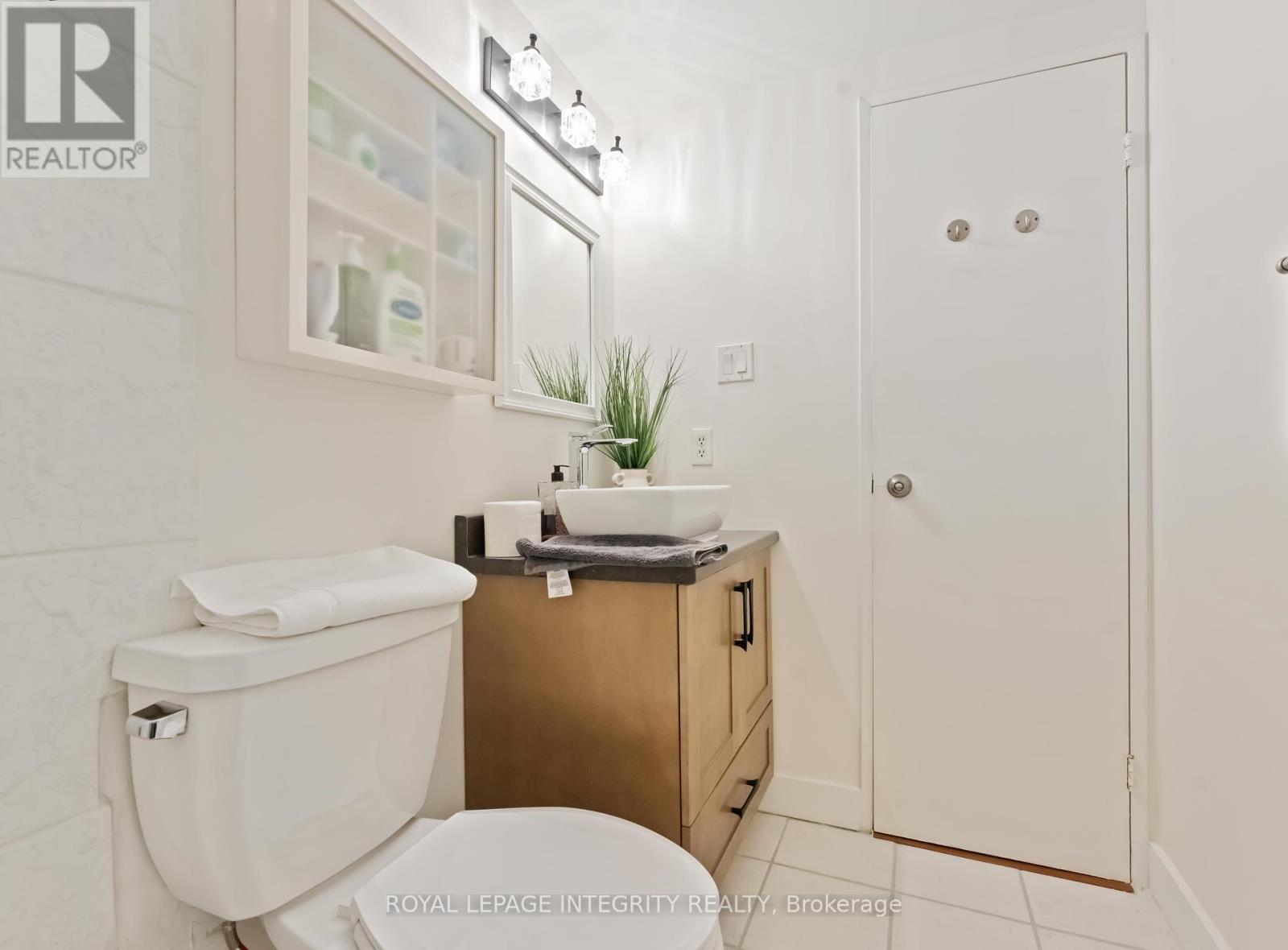 408 - 2000 Jasmine Crescent, Ottawa, Ontario  K1J 8K4 - Photo 13 - X12422370